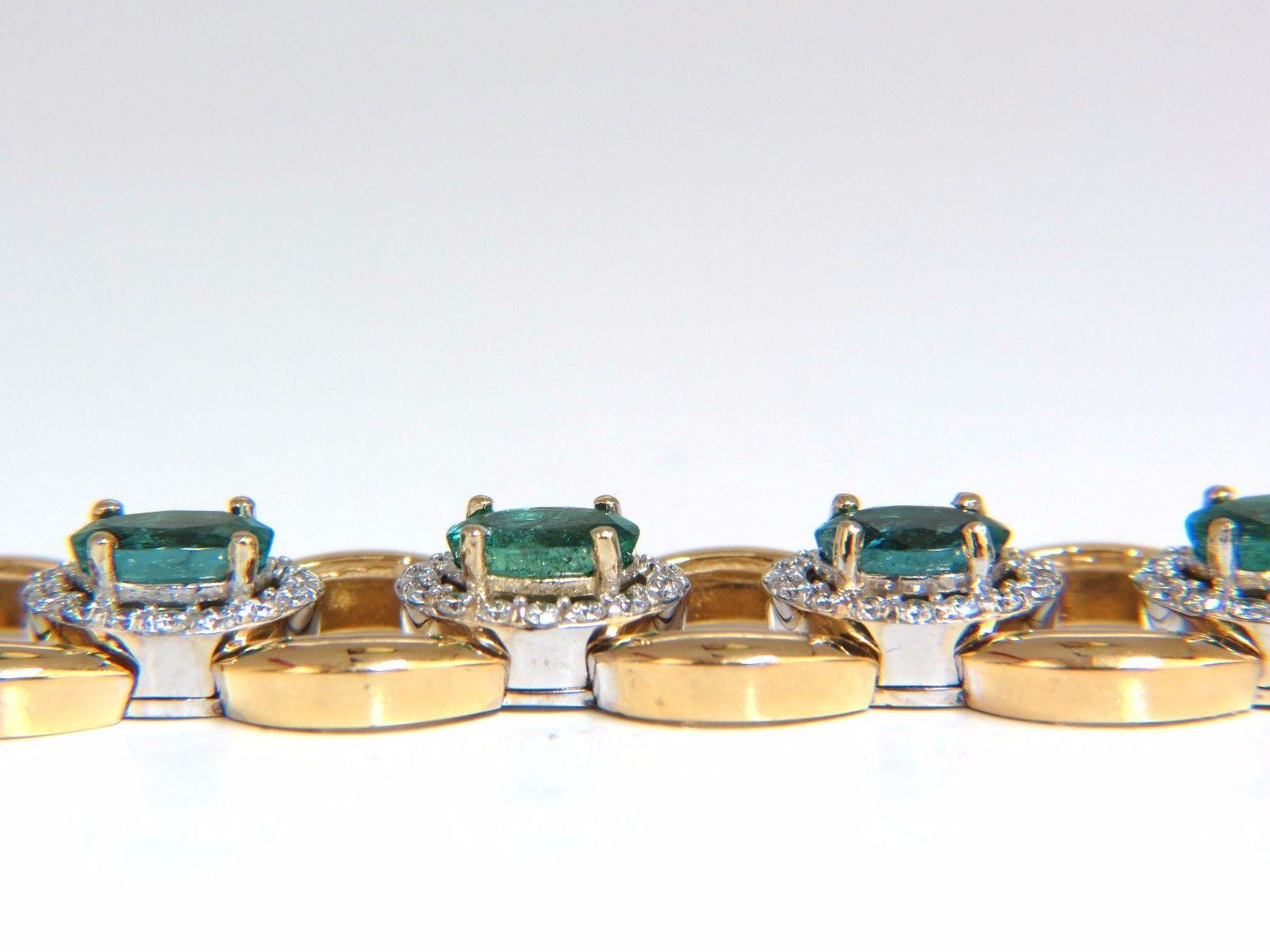 13.10 Carat Bright Vivid Natural Emerald Diamonds Cluster Link Bracelet 14 Karat For Sale 2