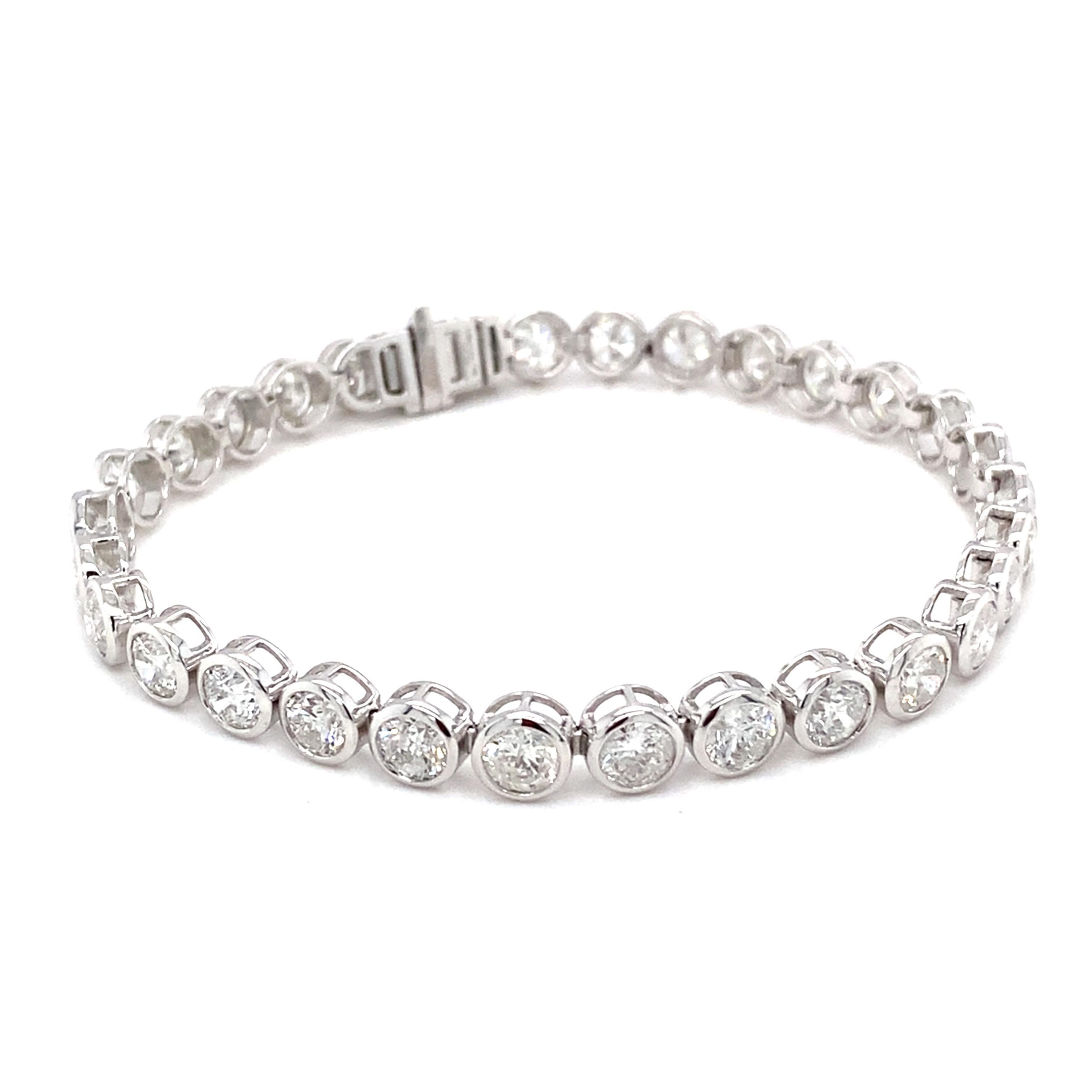 This exquisite 13.10-carat brilliant-cut diamond bracelet features 30 diamonds, each with a very good cut grade, clarity of SI3-I2, and color G-H. The exclusive design showcases exceptional craftsmanship and attention to detail, all set in luxurious