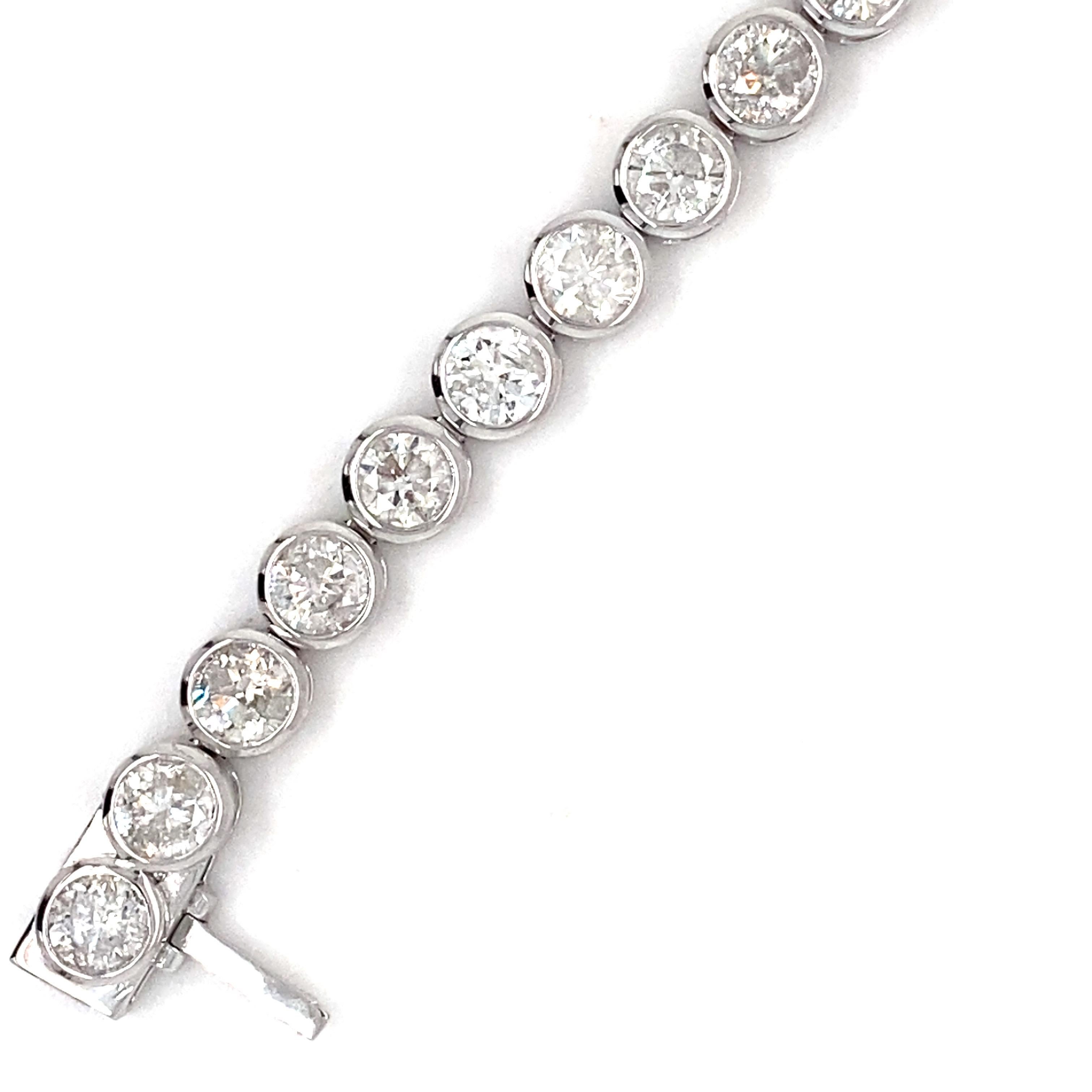 13.10 Carat Brilliant Cut Diamond Platinum Tennis Bracelet For Sale 3