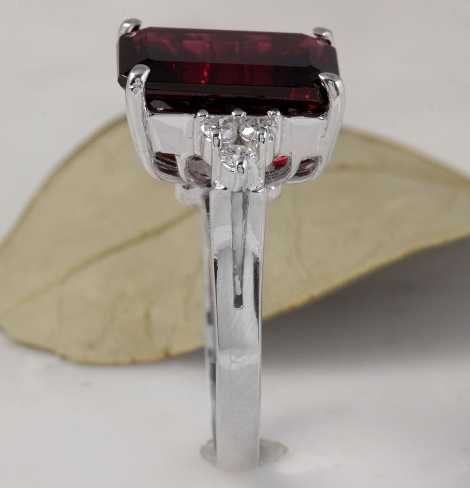 13,10 Karat beeindruckender natürlicher roter Rubin und Diamant 14 Karat Weißgold Ring Damen im Angebot