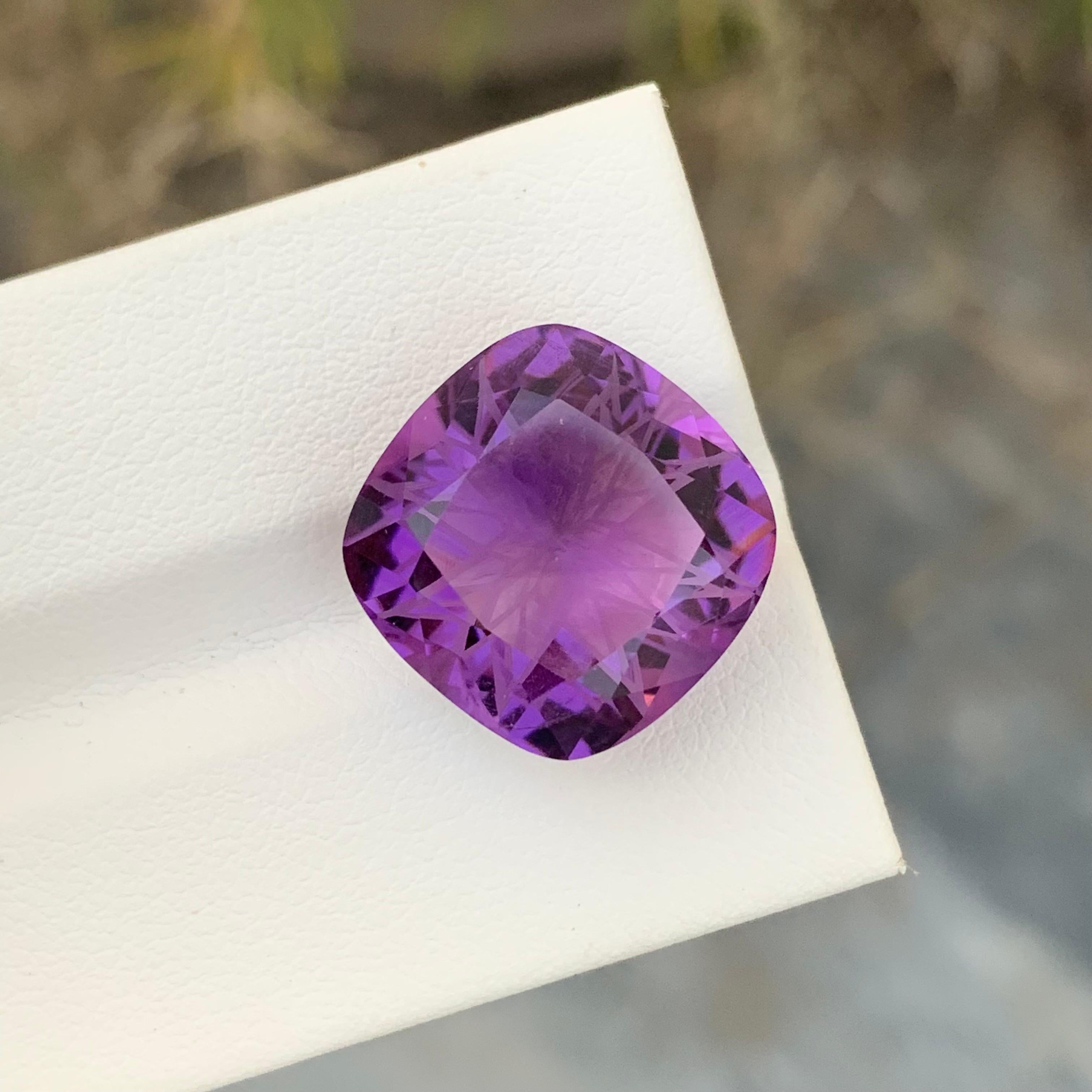 Cushion Cut 13.10 Carat Natural Loose Amethyst Flower Cut Gem For Necklace Jewellery For Sale