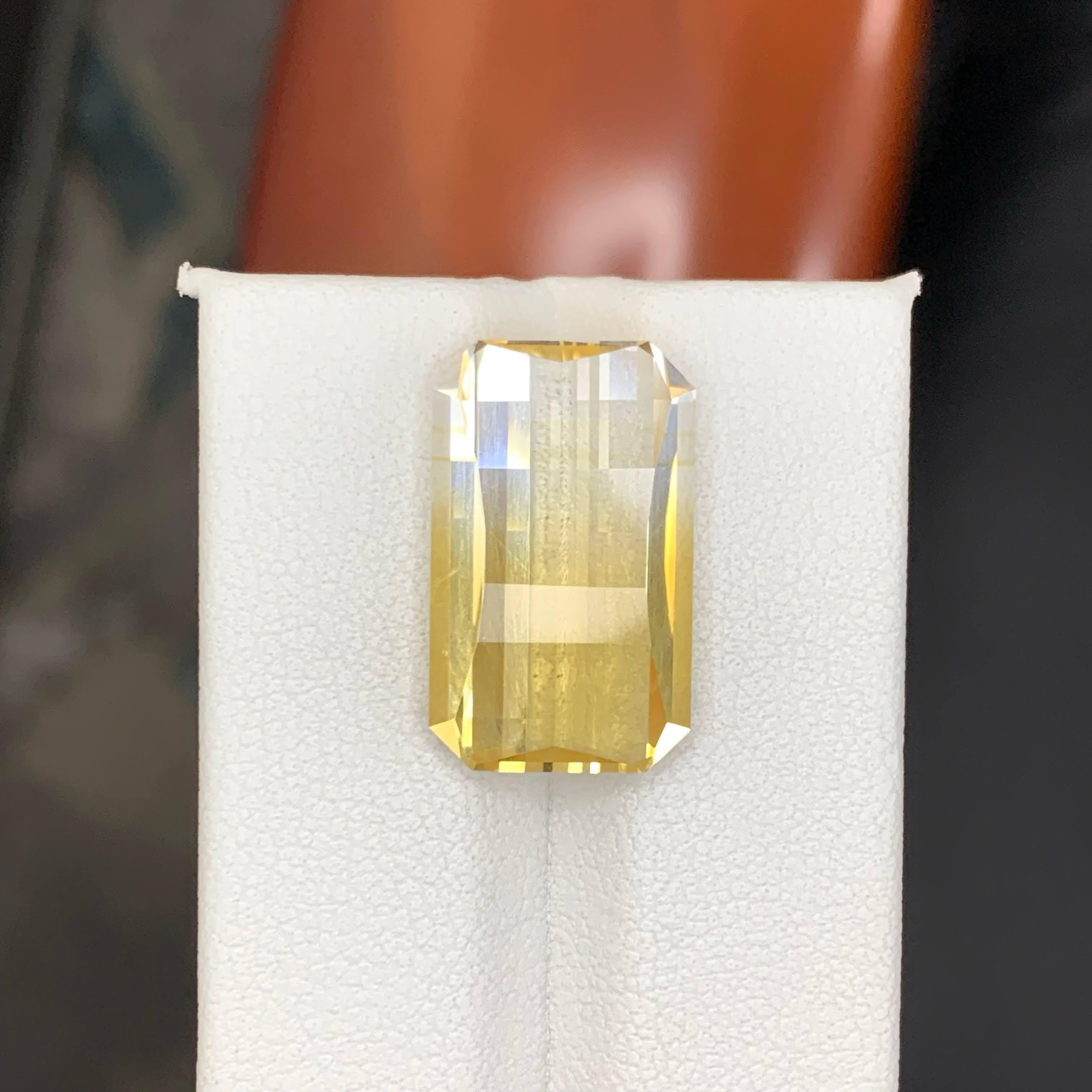 13.10 Carat Natural Loose Bicolor Yellow Citrine Pixel Cut Brazilian Gemstone en Nuevo estado para la venta en Bangkok, TH
