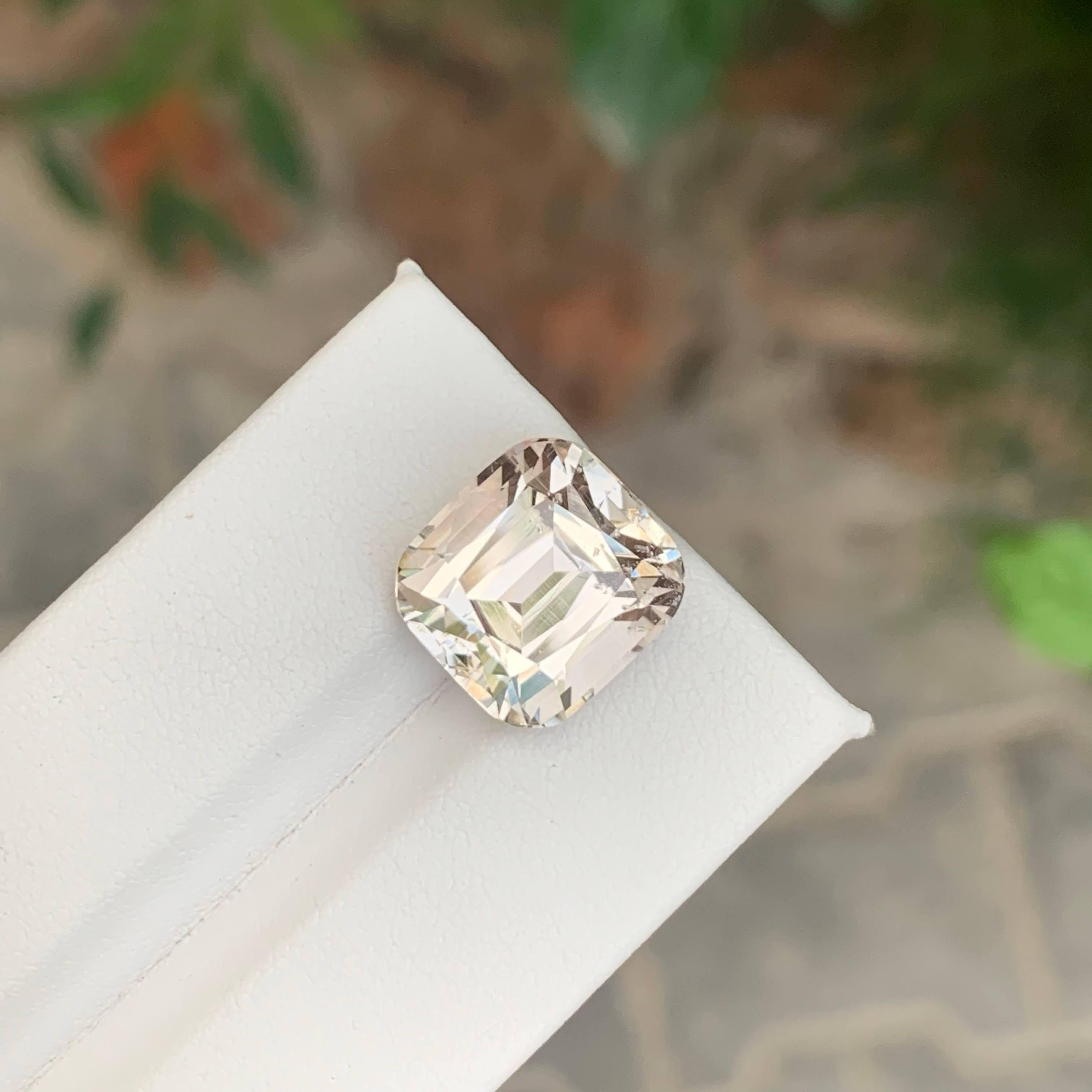 da uomo o donna 13.10 carati di pietra naturale sciolta in oro chiaro Topazio taglio cuscino Gemma pakistana in vendita