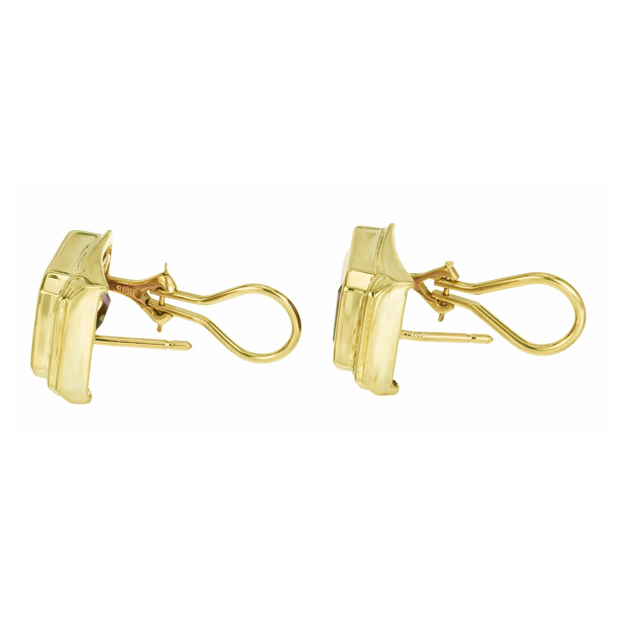 Boucles d'oreilles à levier en or jaune 13.10 carats Améthyste Diamant Rectangulaire Excellent état - En vente à Stamford, CT