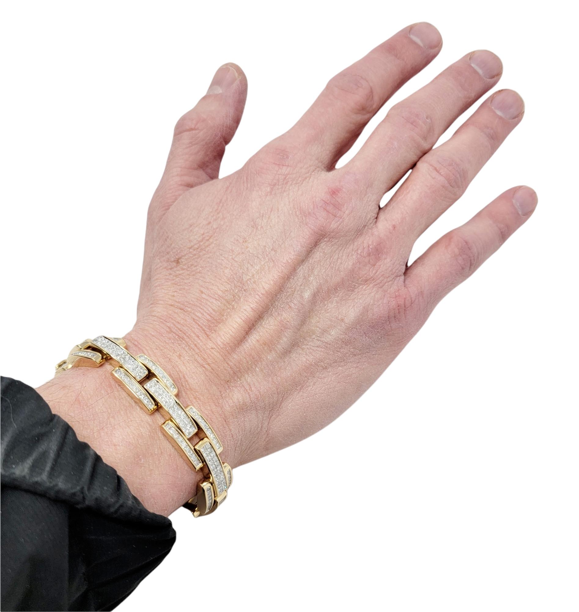 13.10 Carats Total Princess Diamond Panther Link Mens Bracelet in 18 Karat Gold For Sale 4