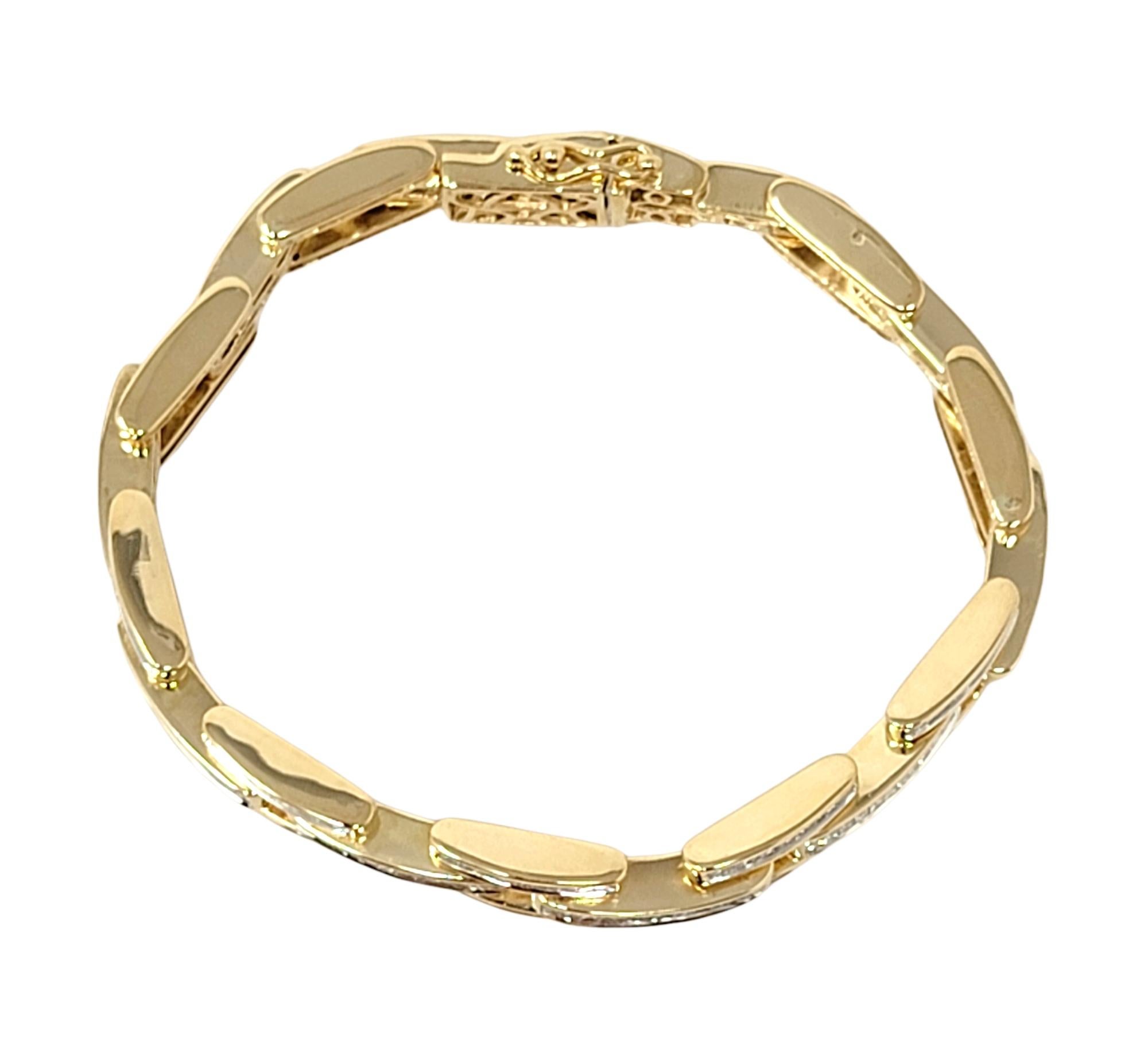 Princess Cut 13.10 Carats Total Princess Diamond Panther Link Mens Bracelet in 18 Karat Gold For Sale