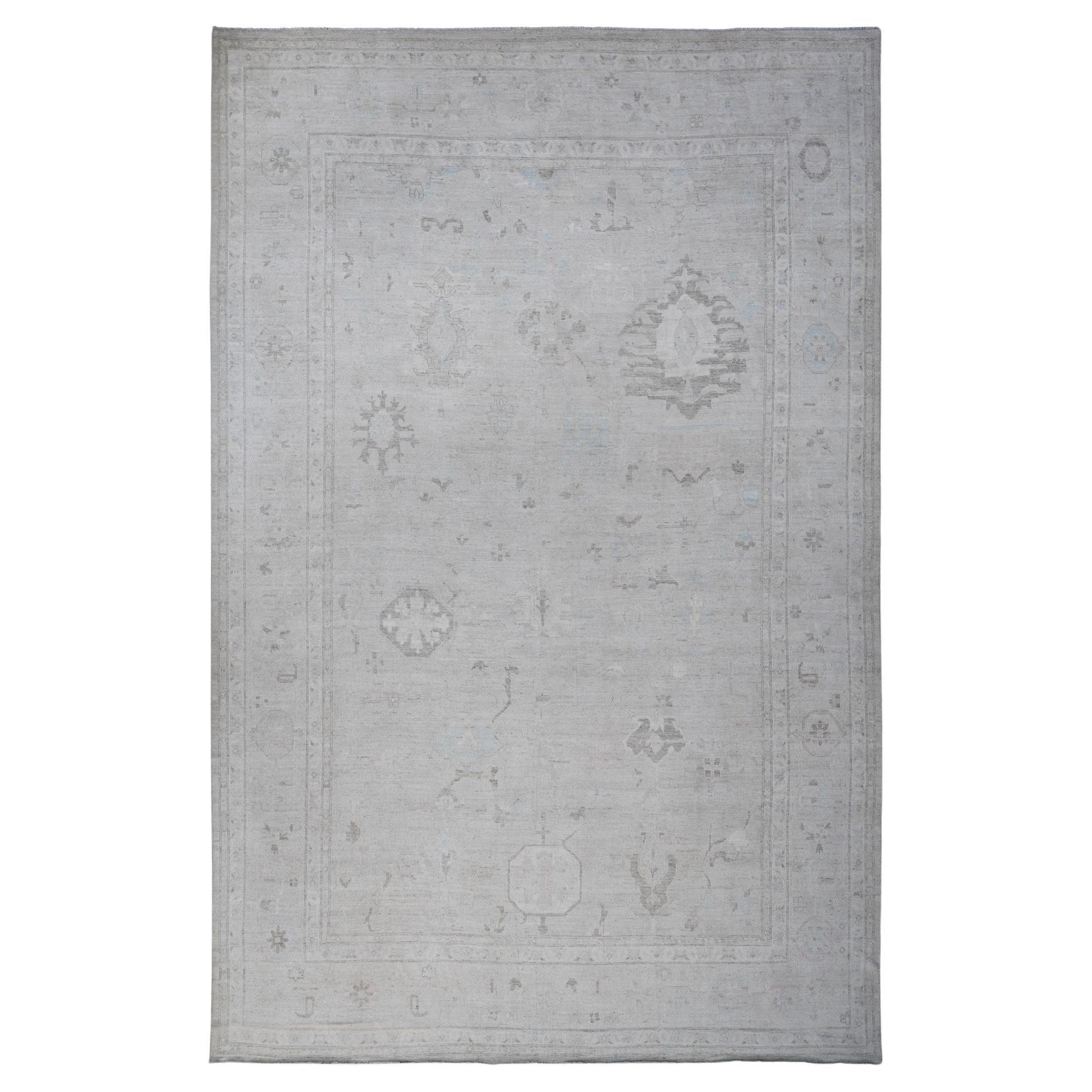 13'10"x19'5" Wolkengrauer übergroßer Angora Oushak Orientalischer Teppich aus Wolle in Übergröße