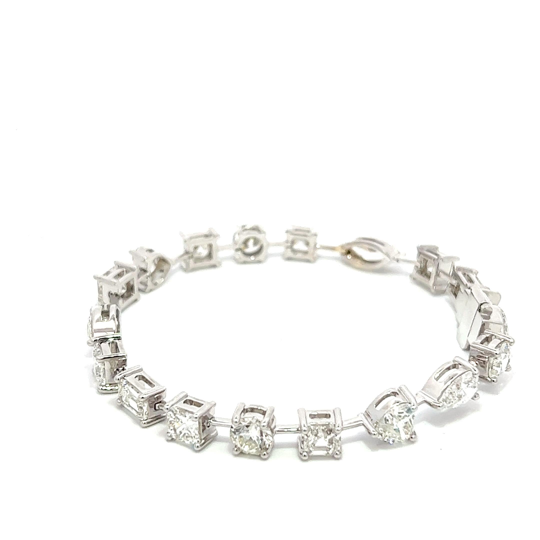 13.11CT Total Weight Natural Diamonds Multi Shape Bracelet GIA Cert. In New Condition For Sale In New York, NY
