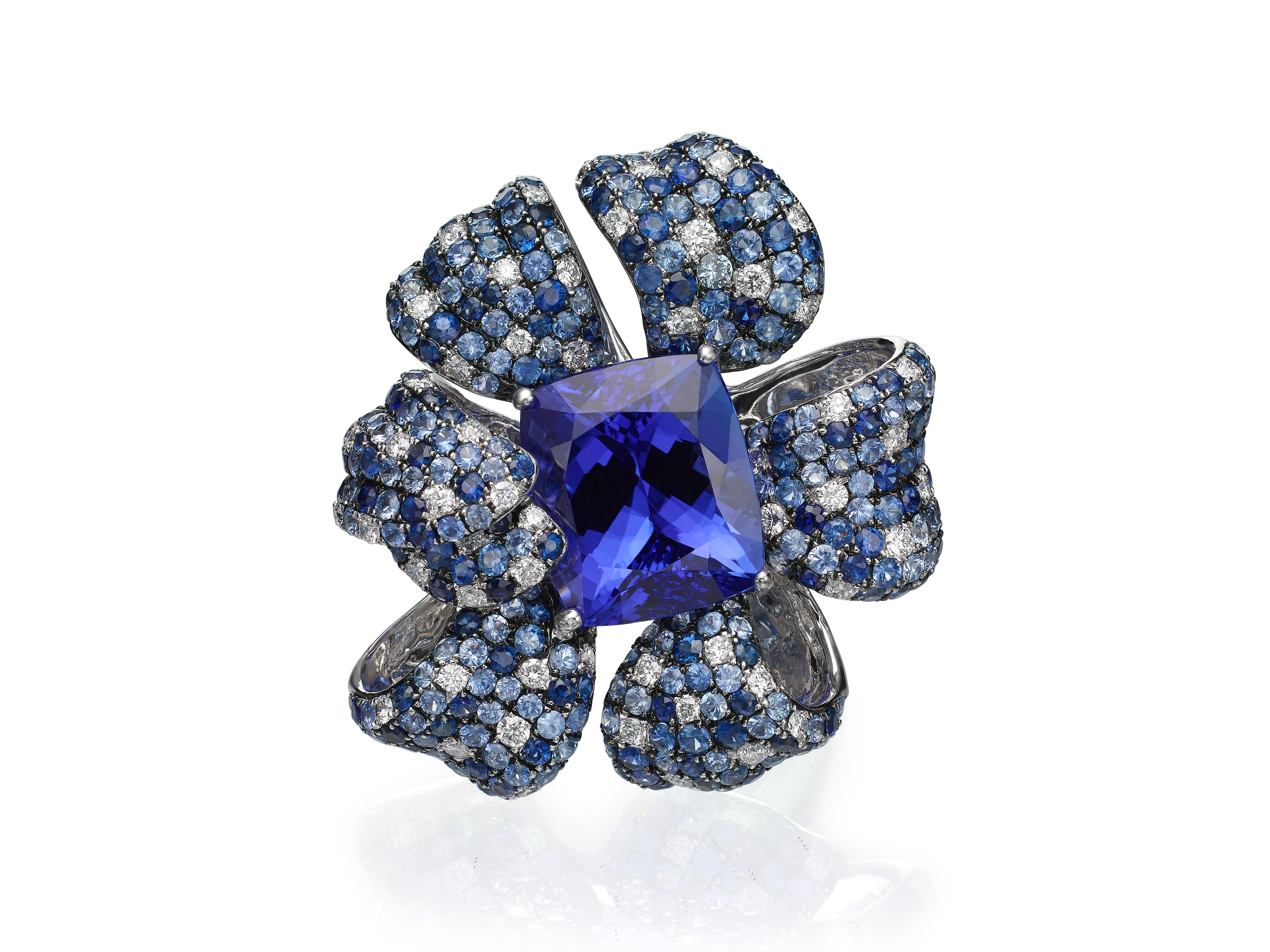 Contemporary 13.12 Carat Cushion-Cut Tanzanite Blue Sapphire Diamond 18 Karat White Gold Ring For Sale