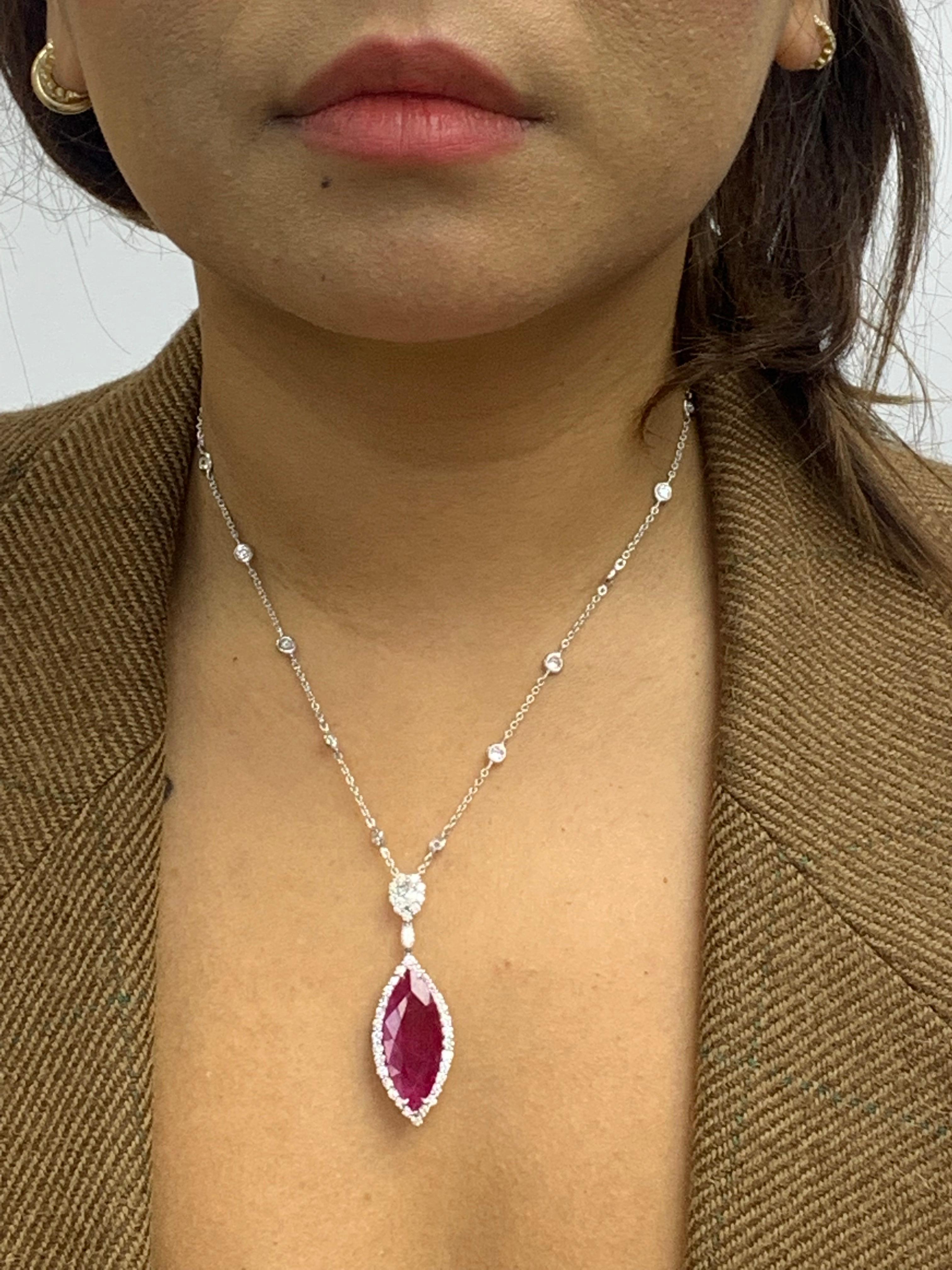 Halskette mit 13,15 Karat Marquise-Rubin und Diamant-Halo-Tropfen aus 18K Weißgold im Angebot 5