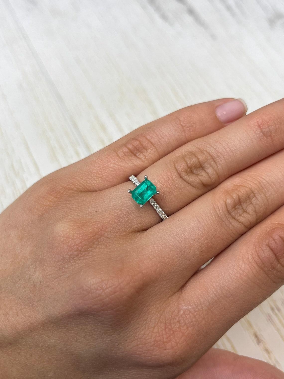 1.31ct Fine Muzo Green Emerald Cut Colombian Gem 8x6 Genuine May Birthstone For Sale 4