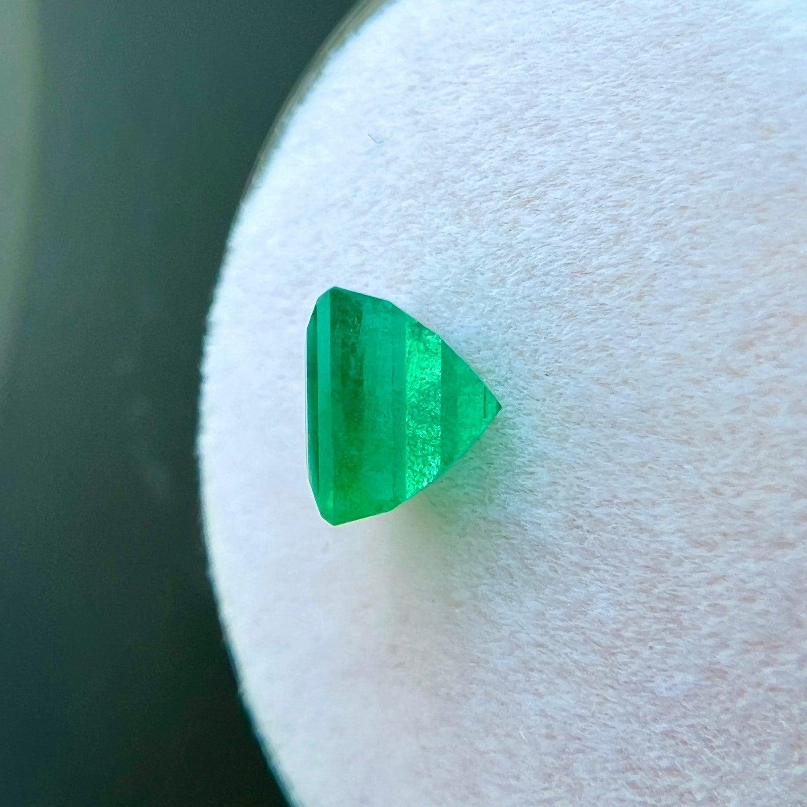 Femenino o masculino 1,31 ct Esmeralda natural rara verde vivo talla princesa cuadrada 6x6mm gema suelta en venta