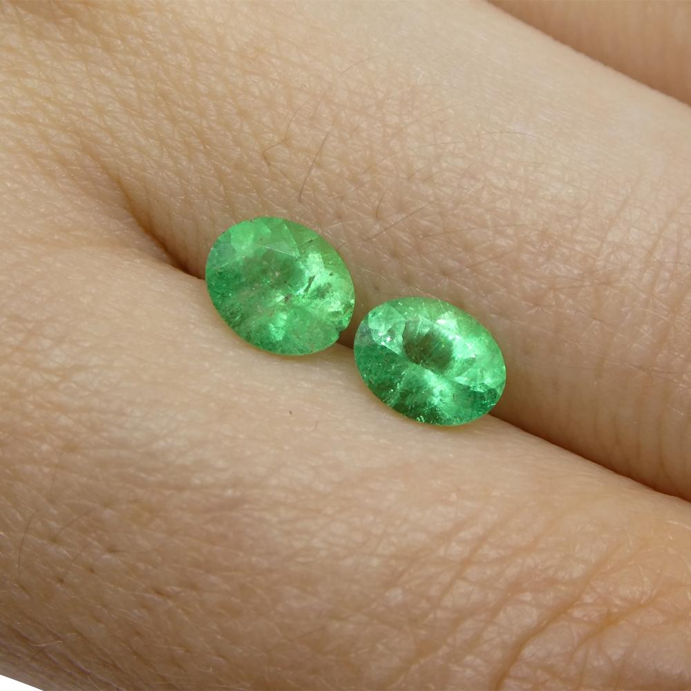 1.31ct Pair Oval Green Emerald from Colombia For Sale 8