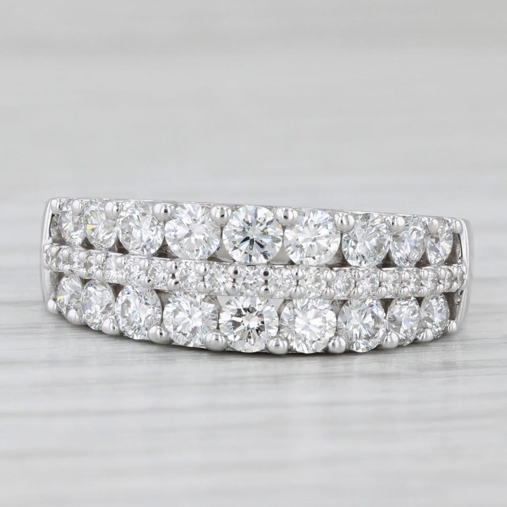 Taille ronde Bague d'anniversaire de mariage en or blanc 14 carats avec diamant 1,31 carat, taille 8 en vente