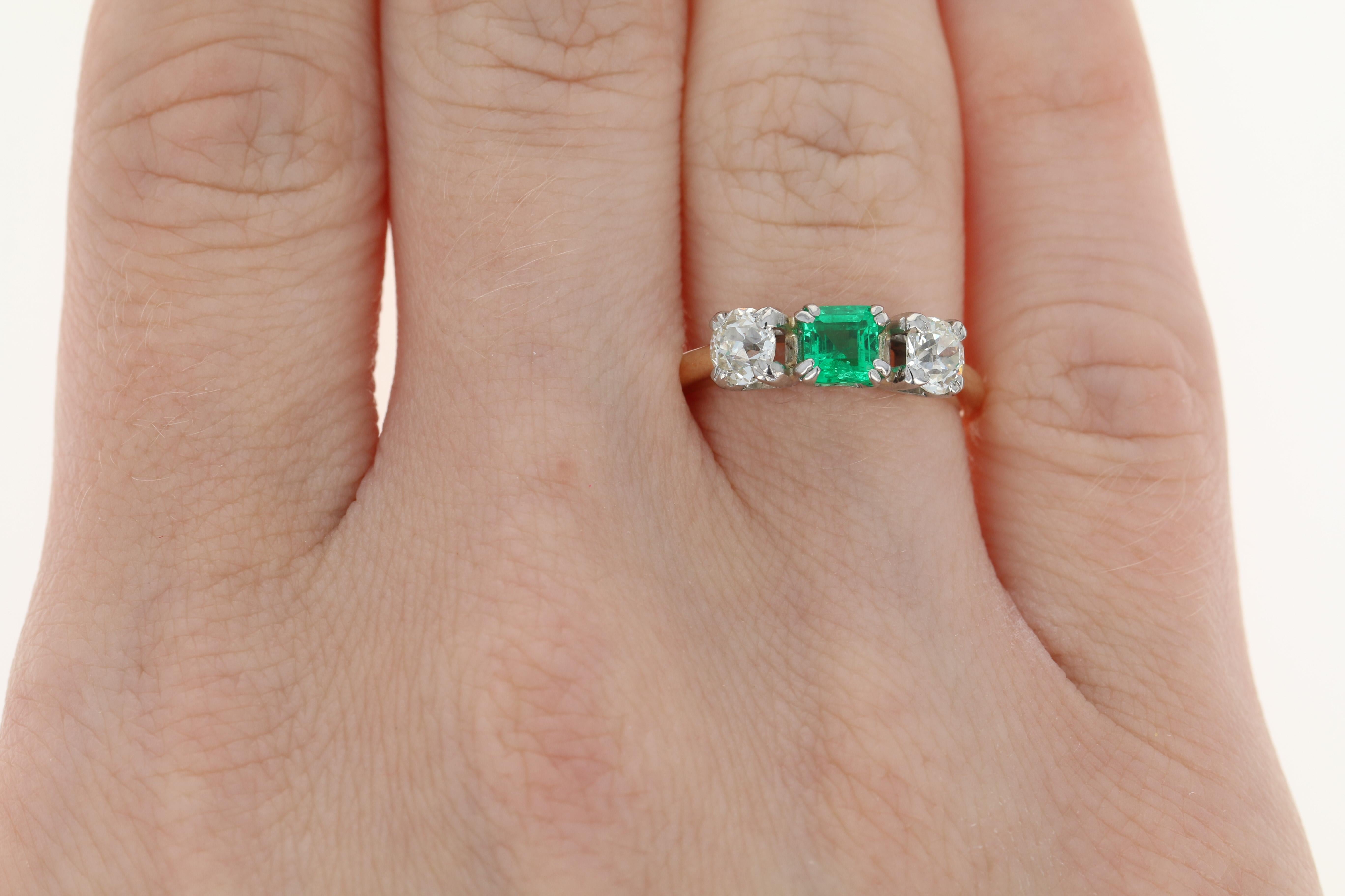 Old European Cut 1.31 Carat Emerald and Diamond Art Deco Ring, 14 Karat Yellow Gold Vintage