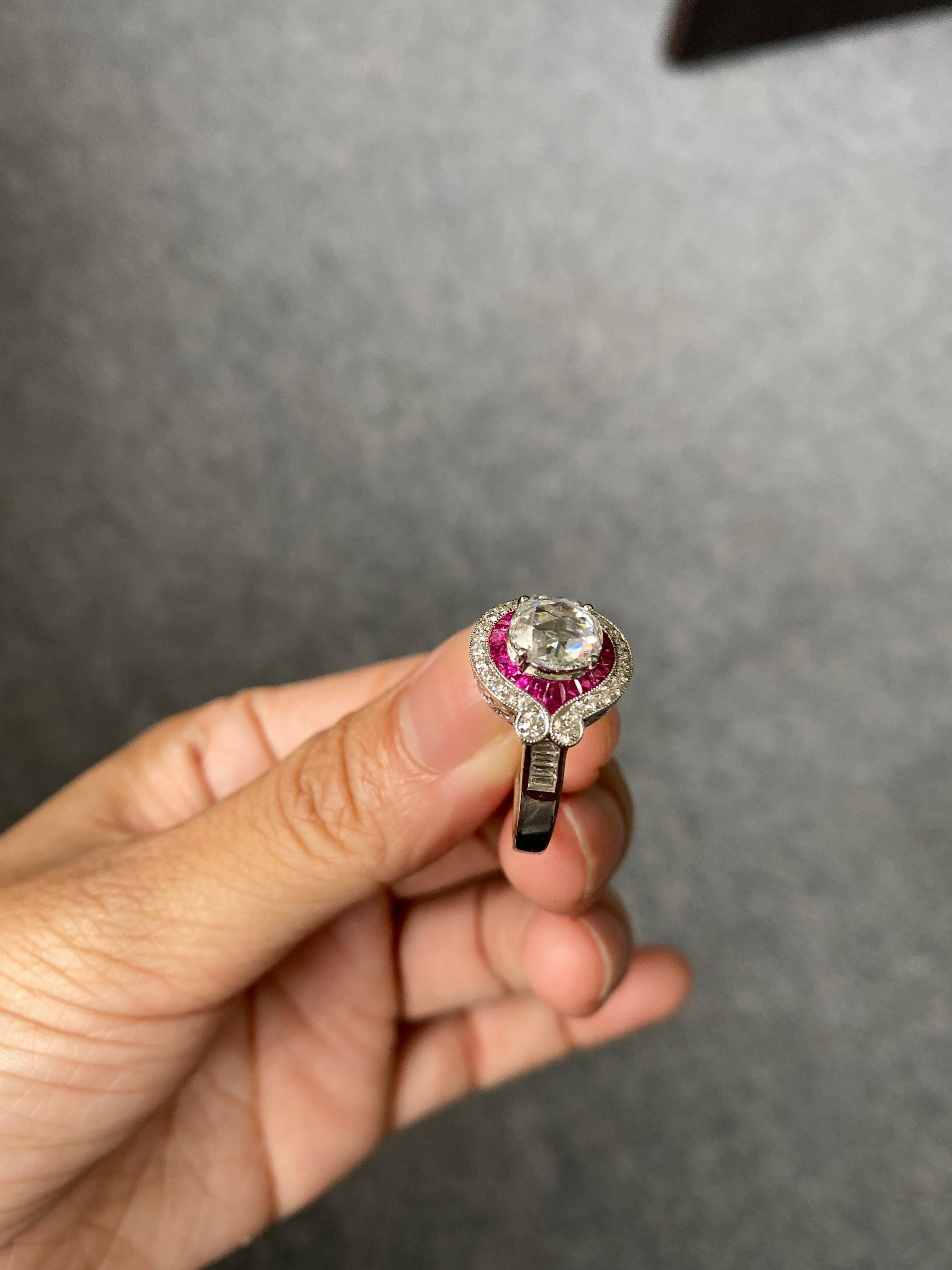 Bague de fiançailles solitaire en rubis et diamant de 1,32 carat Unisexe en vente