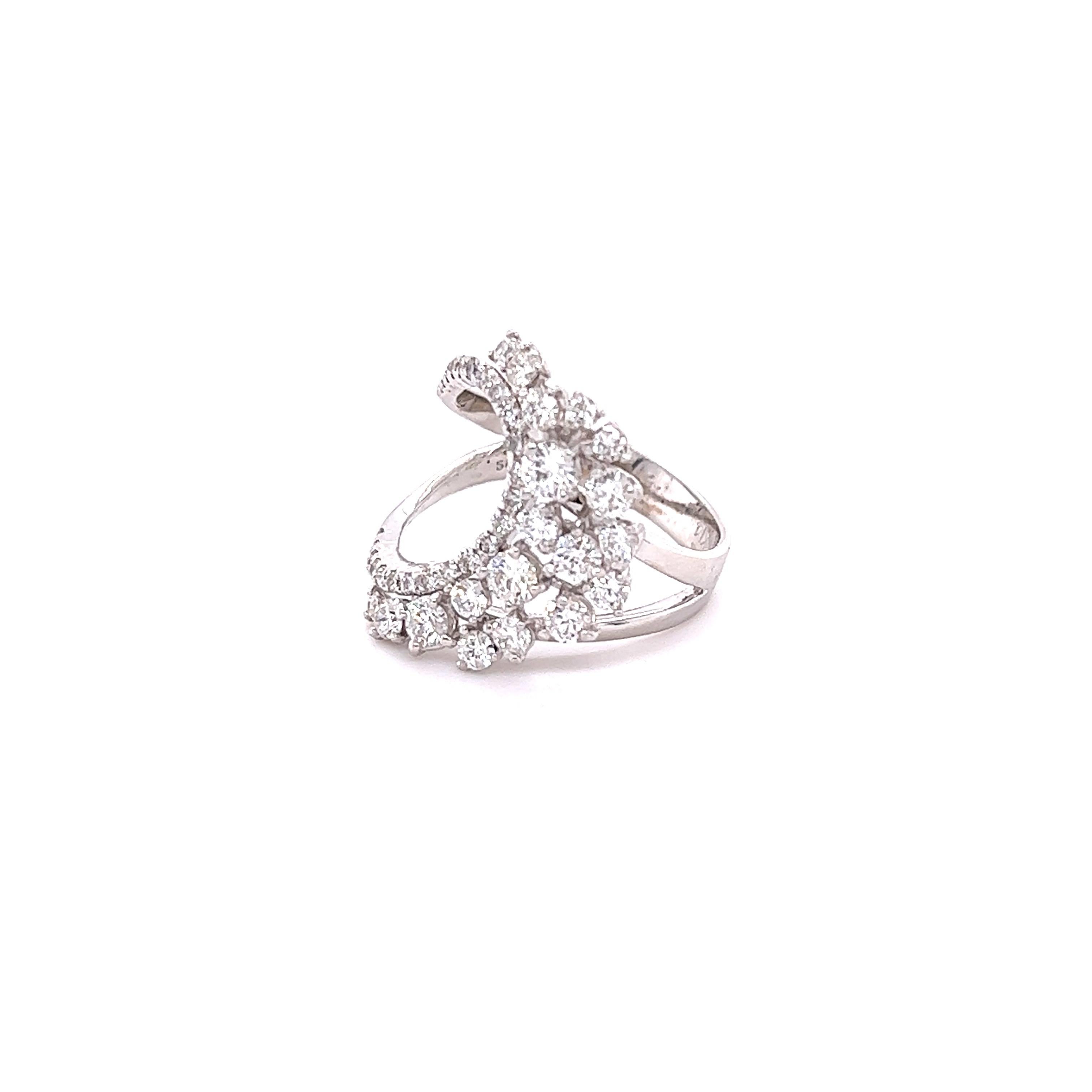 Contemporary 1.32 Carat Diamond White Gold Cocktail Ring For Sale