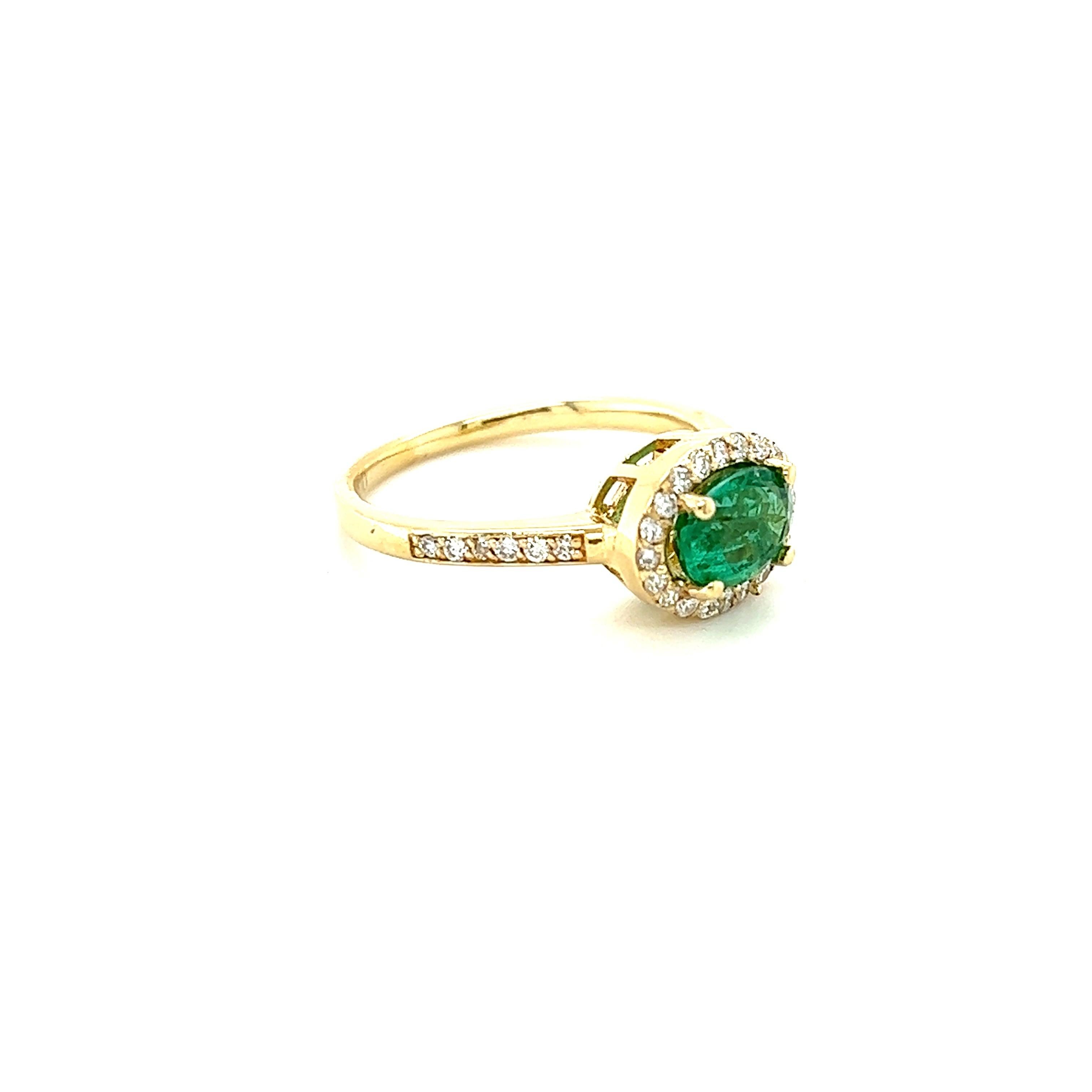 1.32 Carat Emerald Diamond 14 Karat Yellow Gold Engagement Ring In New Condition In Los Angeles, CA