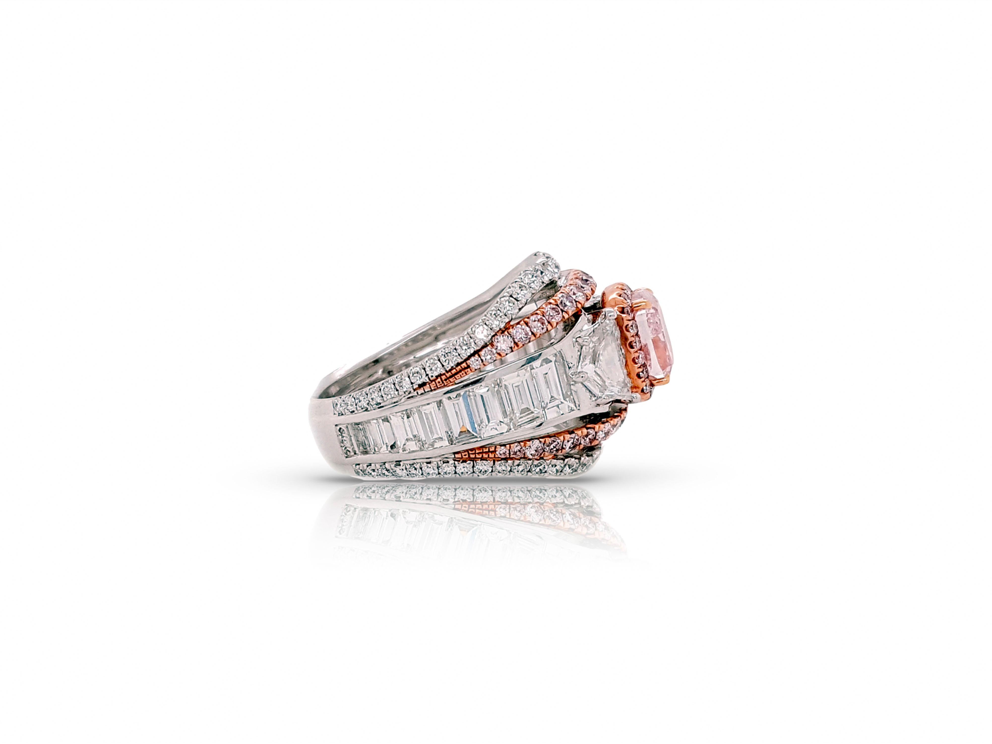 Victorien 1.32 Carat Fancy Intense Pink Diamond Cocktail Ring, 18K Gold GIA Certified (en anglais) en vente