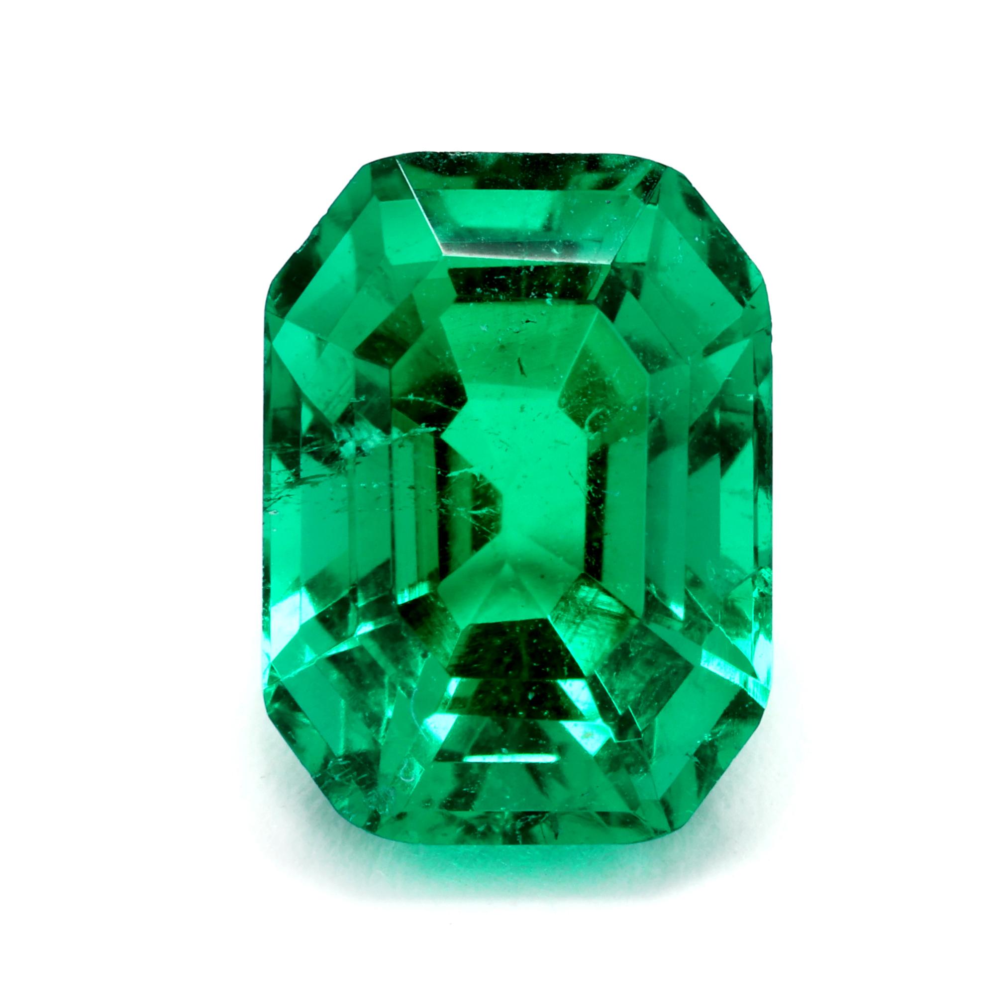 Gem: Natural Emerald
Carat: 1.32ct
Measurements: 7.68 x 5.64 x 4.89 mm
Cut: Step Cut Octagonal (Emerald Cut)
Color: Green
GIA: 6234017370
