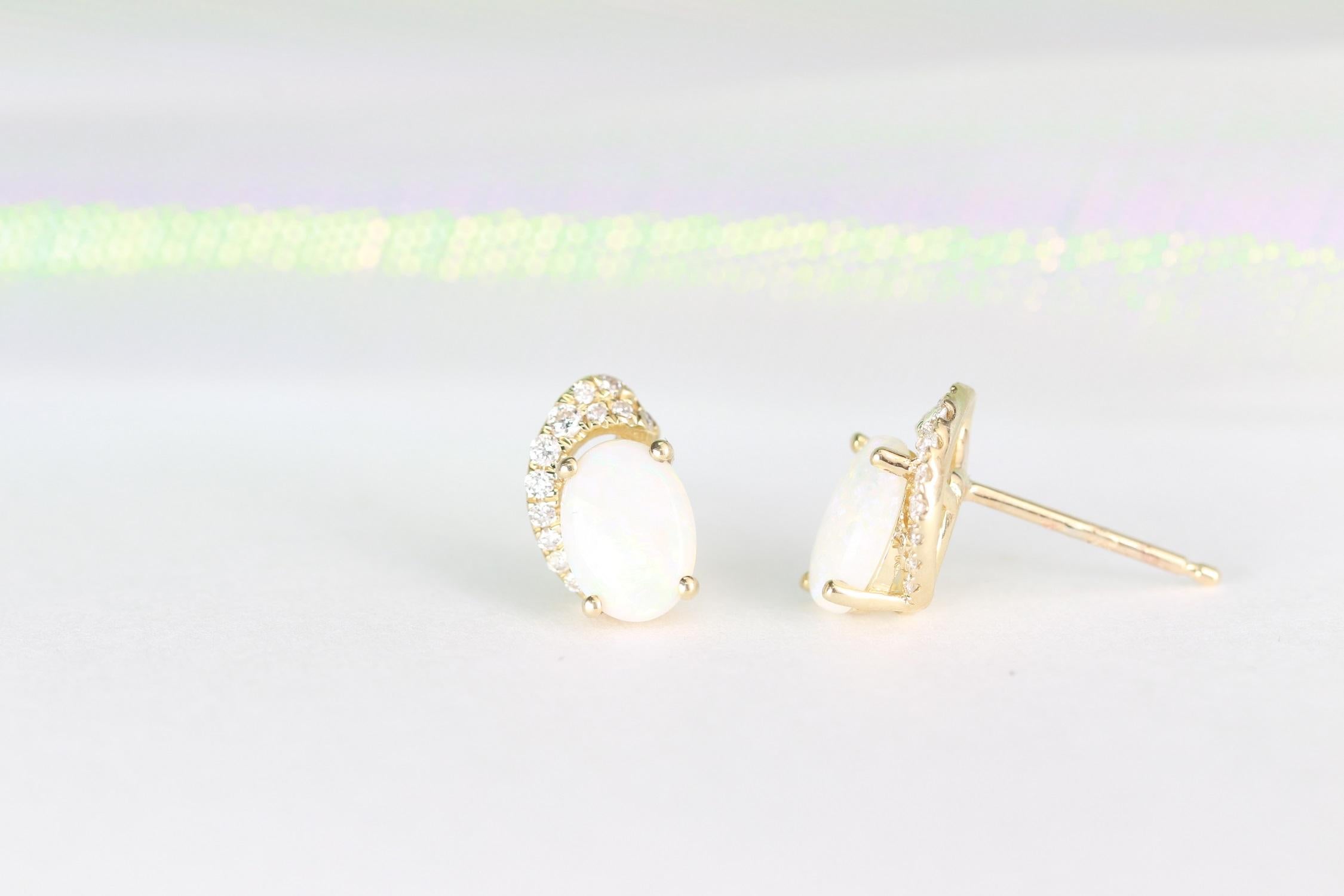 Oval Cut 1.32 Carat Opal Oval Cab and Diamond 10K Yellow Gold Stud Earring For Sale