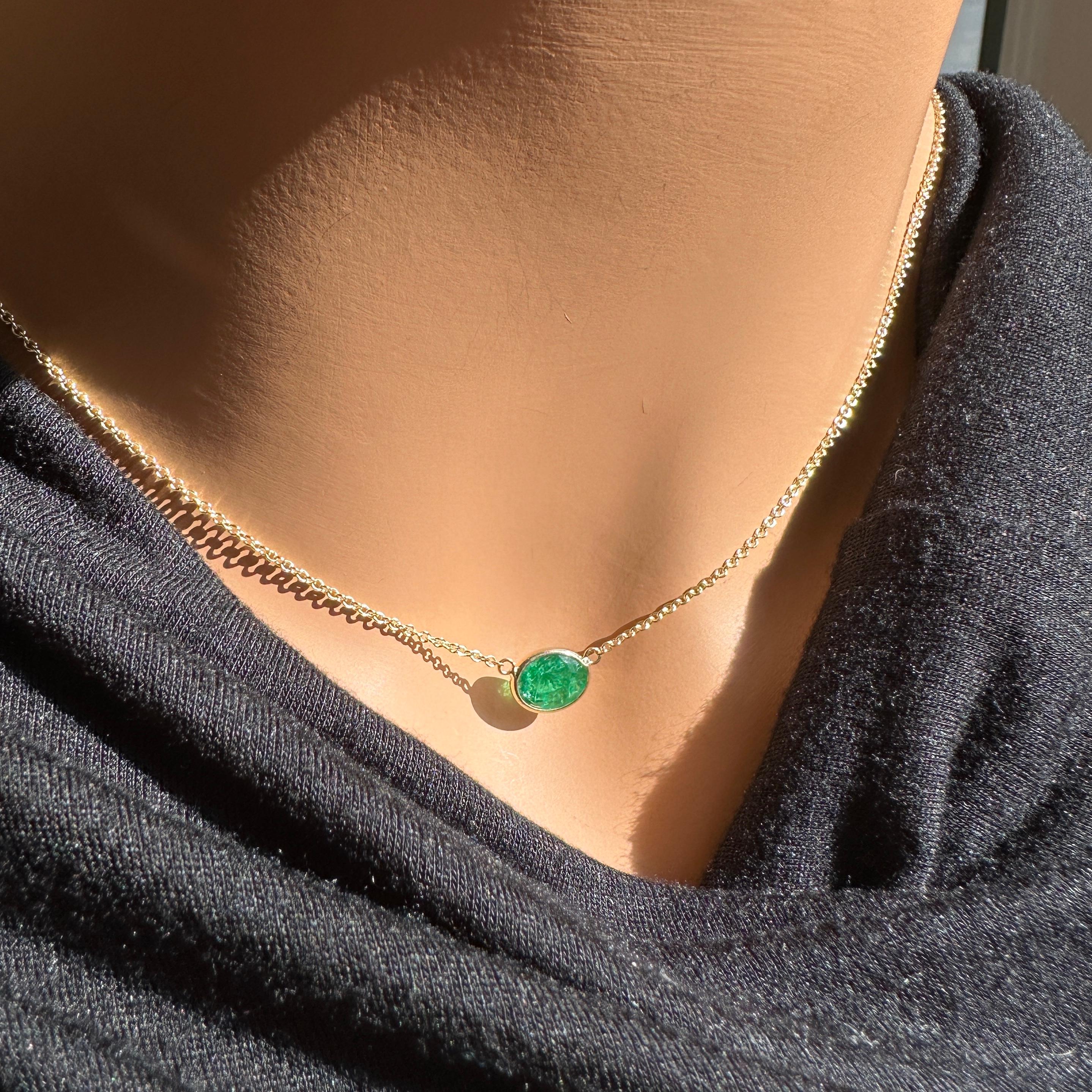 Oval Cut 1.32 Carat Oval Green Emerald Fashion Necklace 14K Yellow Gold Elegant & Timeles For Sale