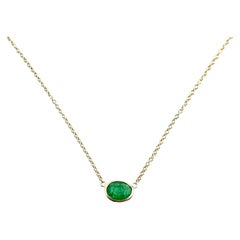 Collier à la mode en or jaune 14 carats avec émeraudes vertes ovales de 1,32 carat