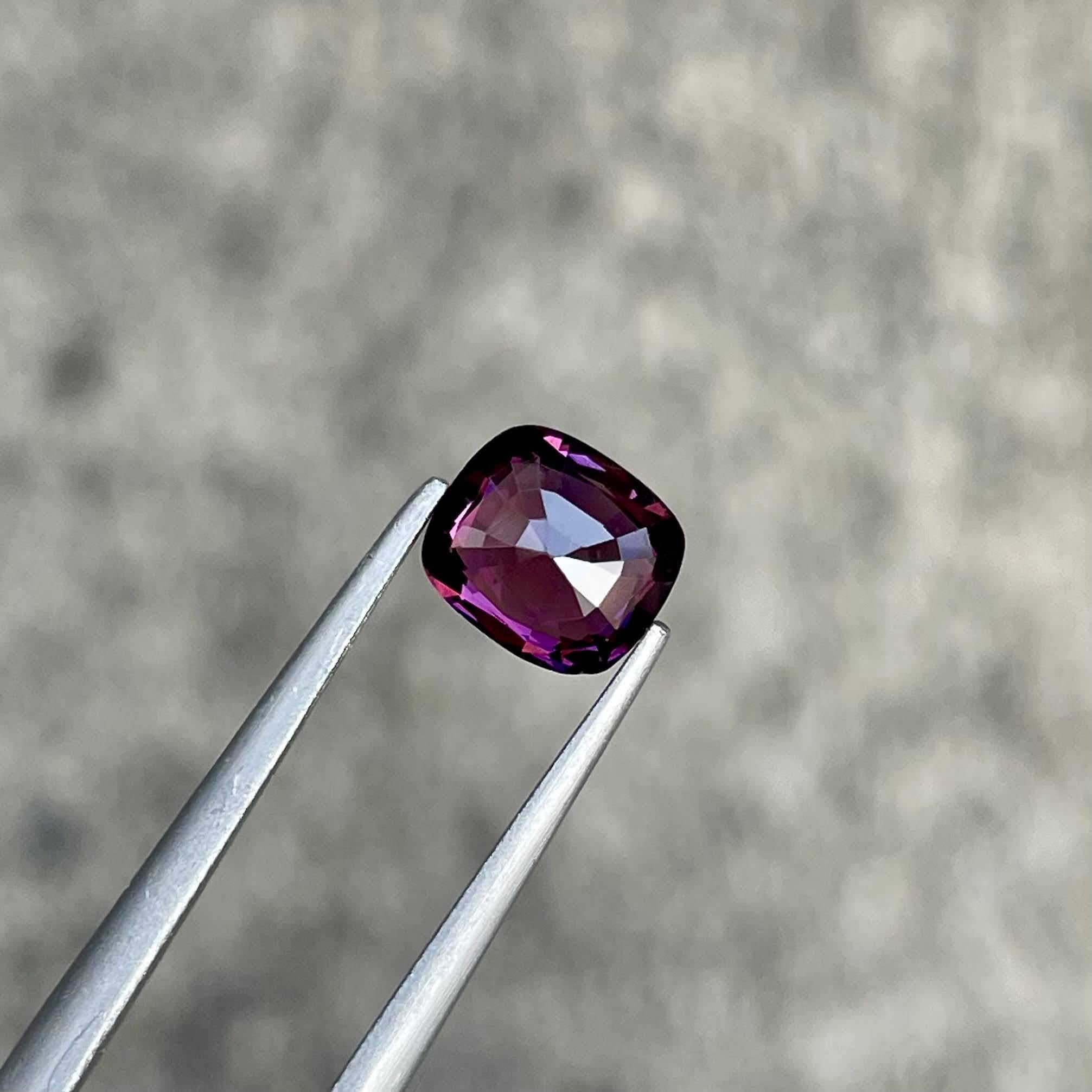 1.32 carats Hot Purplish Burmese Spinel Cushion Cut Natural Gemstone For Sale 1