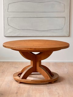 132 cm French Brutalist massive patinated Pine Dining Table, round, Handmade