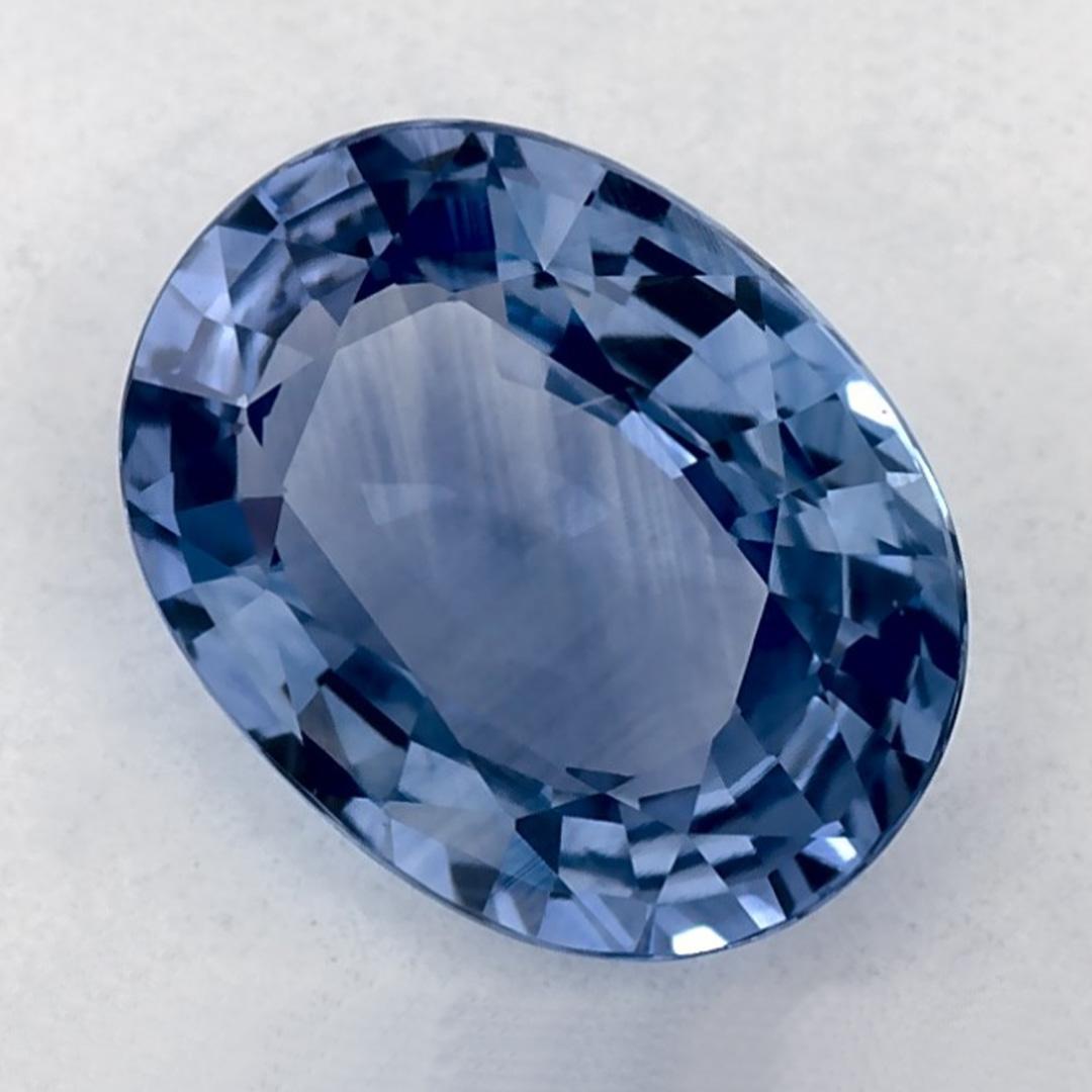 Ein sehr wertvoller September-Geburtsstein mit einer bezaubernden blauen Farbe. Man glaubt, dass sie dem Leben Glück und Reichtum bringen.

Entdecken Sie die lebendige Kollektion von Smaragden, Rubinen und Saphiren in unserem Geschäft, die als lose