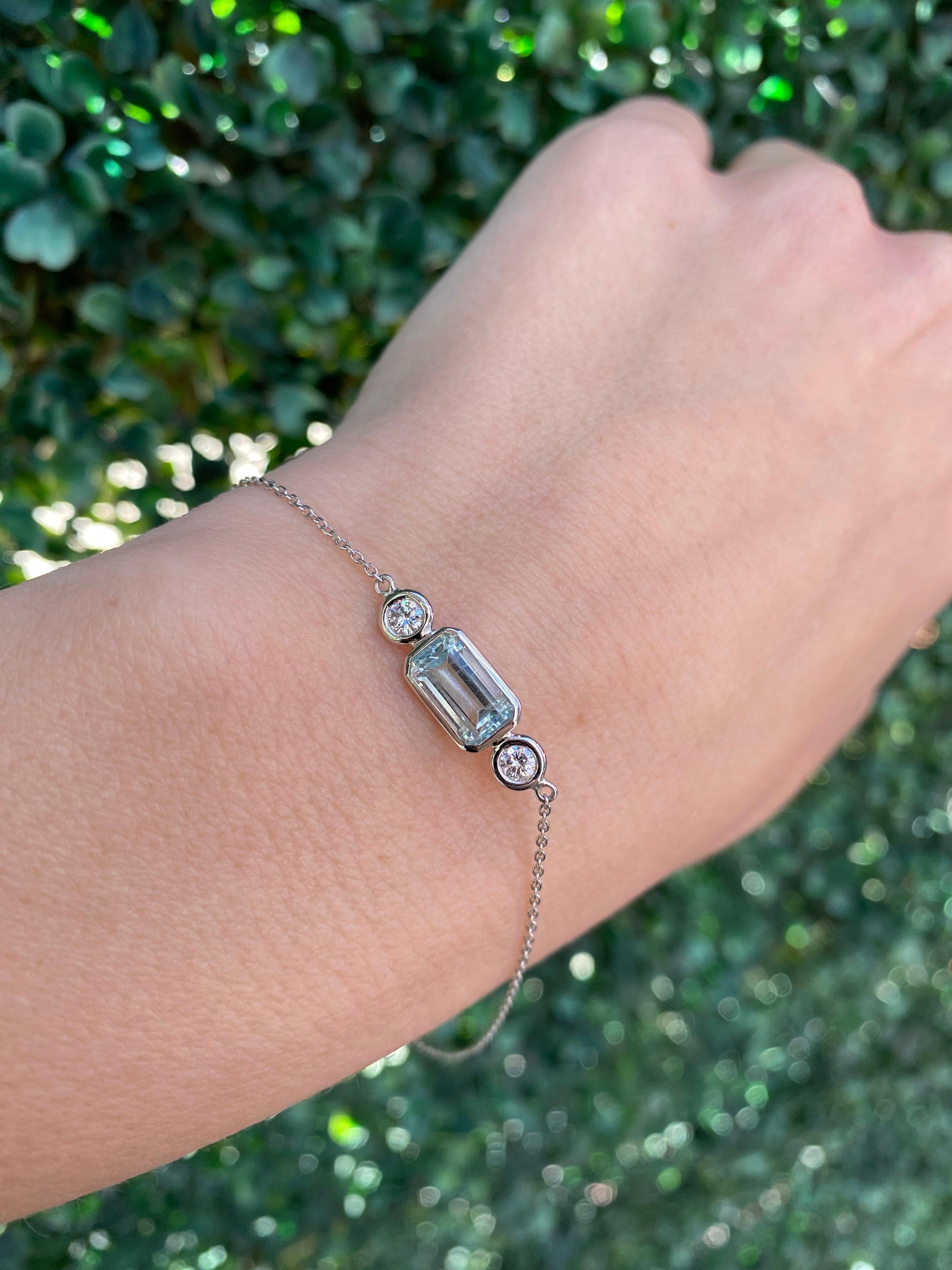 1.32 Emerald Cut Bezel Set Aquamarine and Diamond Bracelet For Sale 6