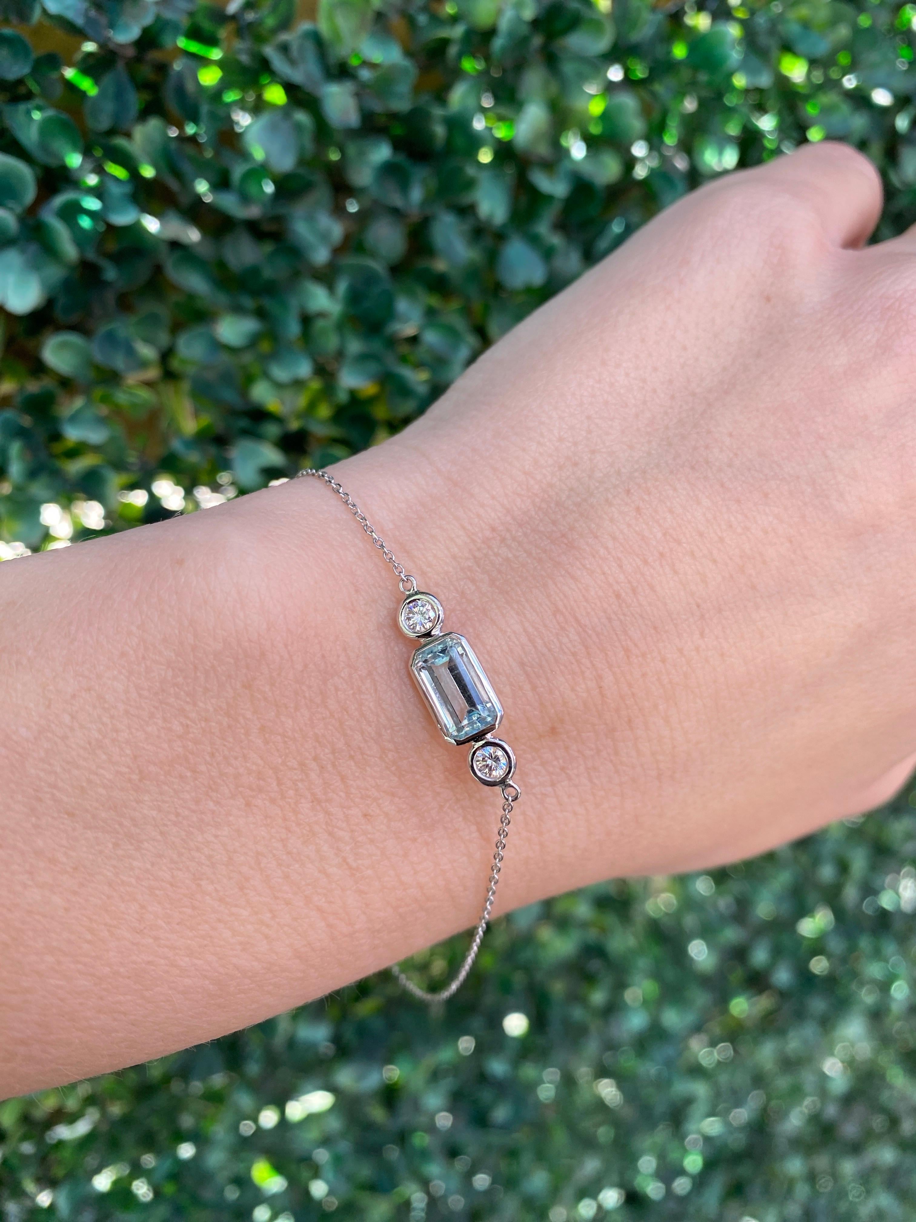 1.32 Emerald Cut Bezel Set Aquamarine and Diamond Bracelet For Sale 7