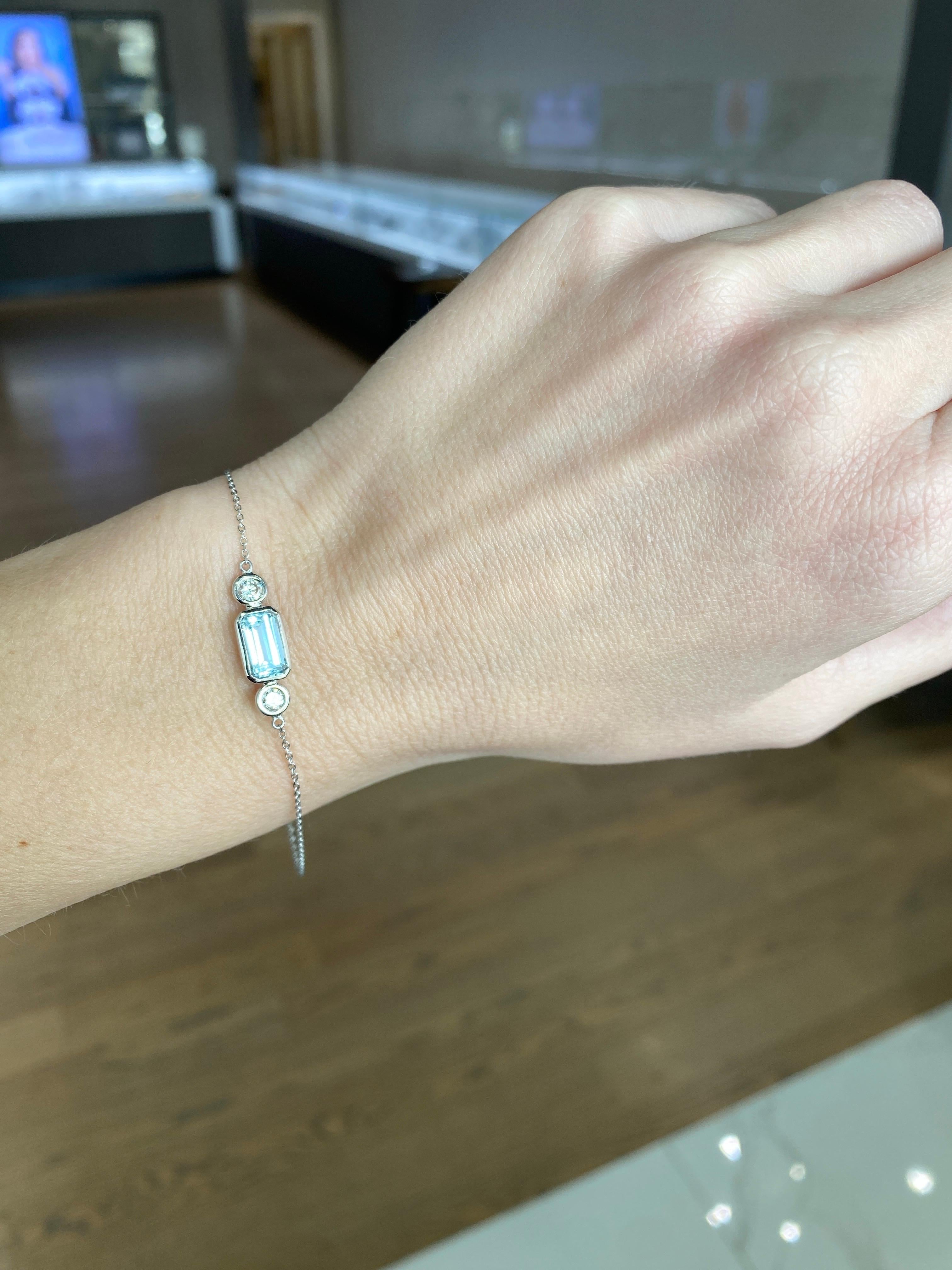 1.32 Emerald Cut Bezel Set Aquamarine and Diamond Bracelet For Sale 2