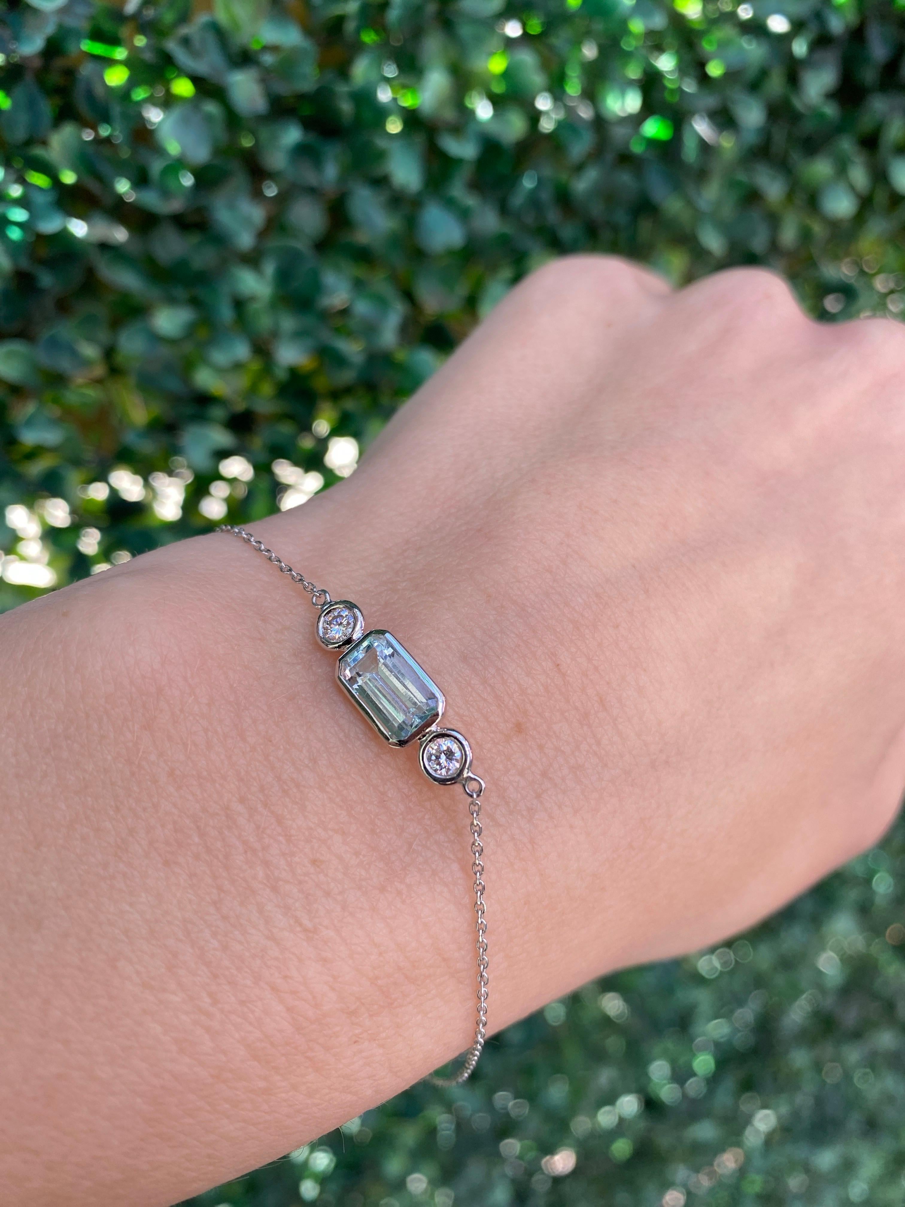 1.32 Emerald Cut Bezel Set Aquamarine and Diamond Bracelet For Sale 5