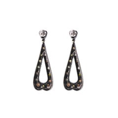 13.20 Carat Mughal Cut Diamond 6.86 Carat Black Diamond 18k Gold Dangle Earring