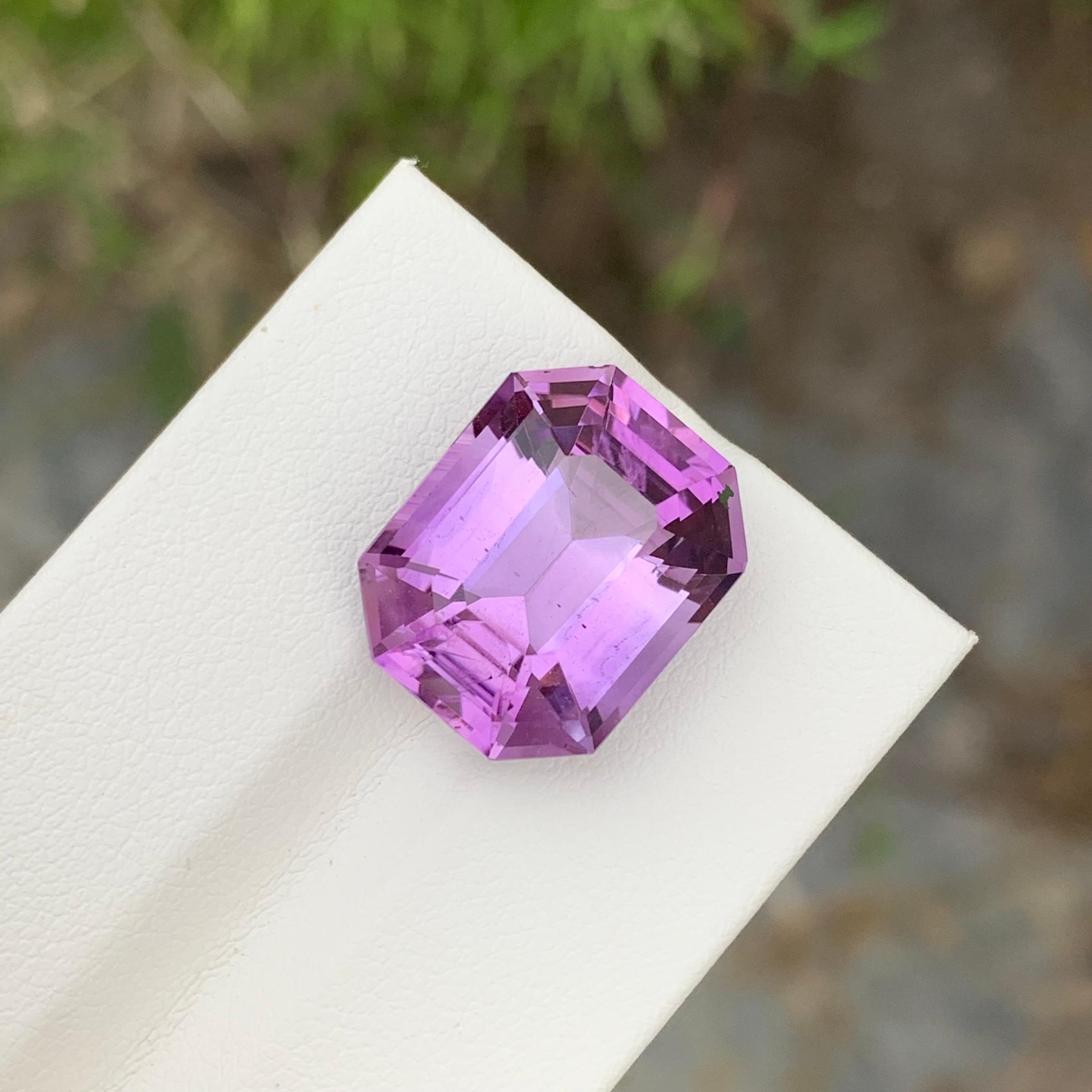 13.20 Carat Natural Loose Amethyst February Birthstone Gem For Necklace  For Sale 5