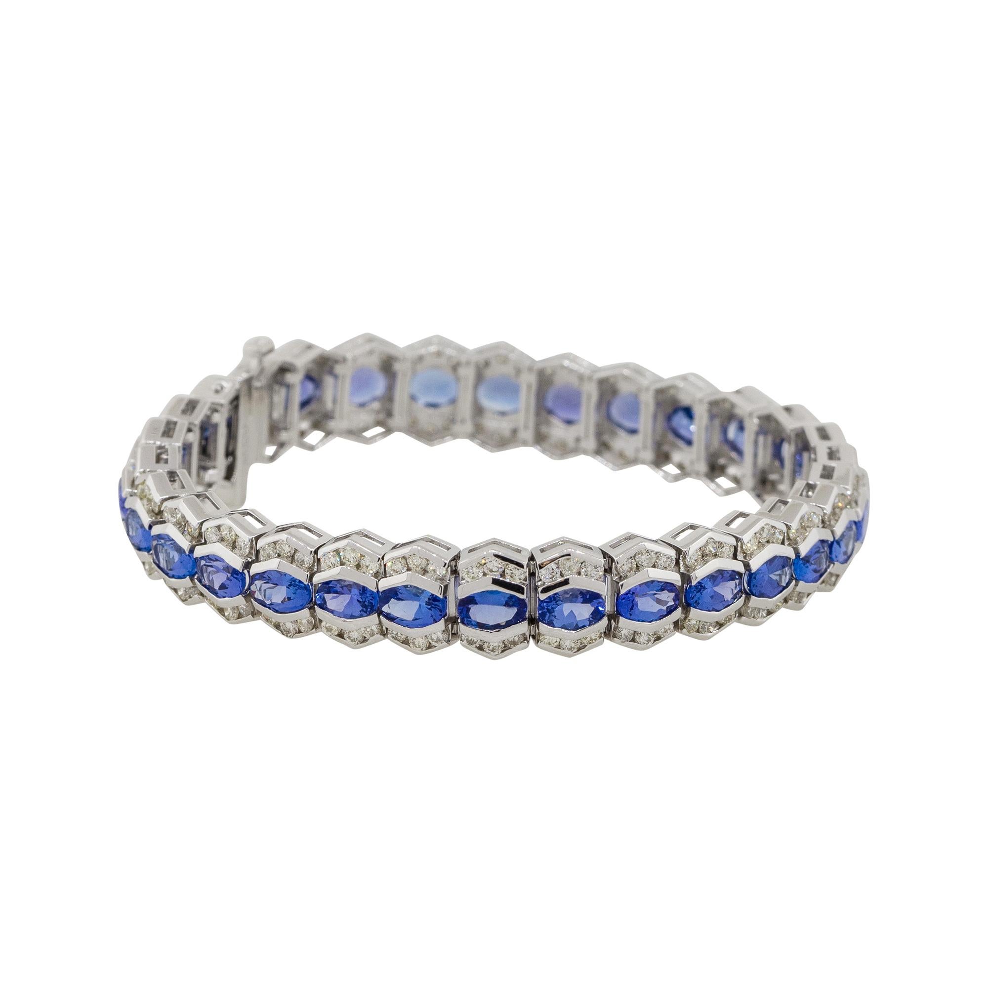 Taille ovale Bracelet à maillons en or 14 carats avec tanzanite de 13,20 carats et diamants en vente