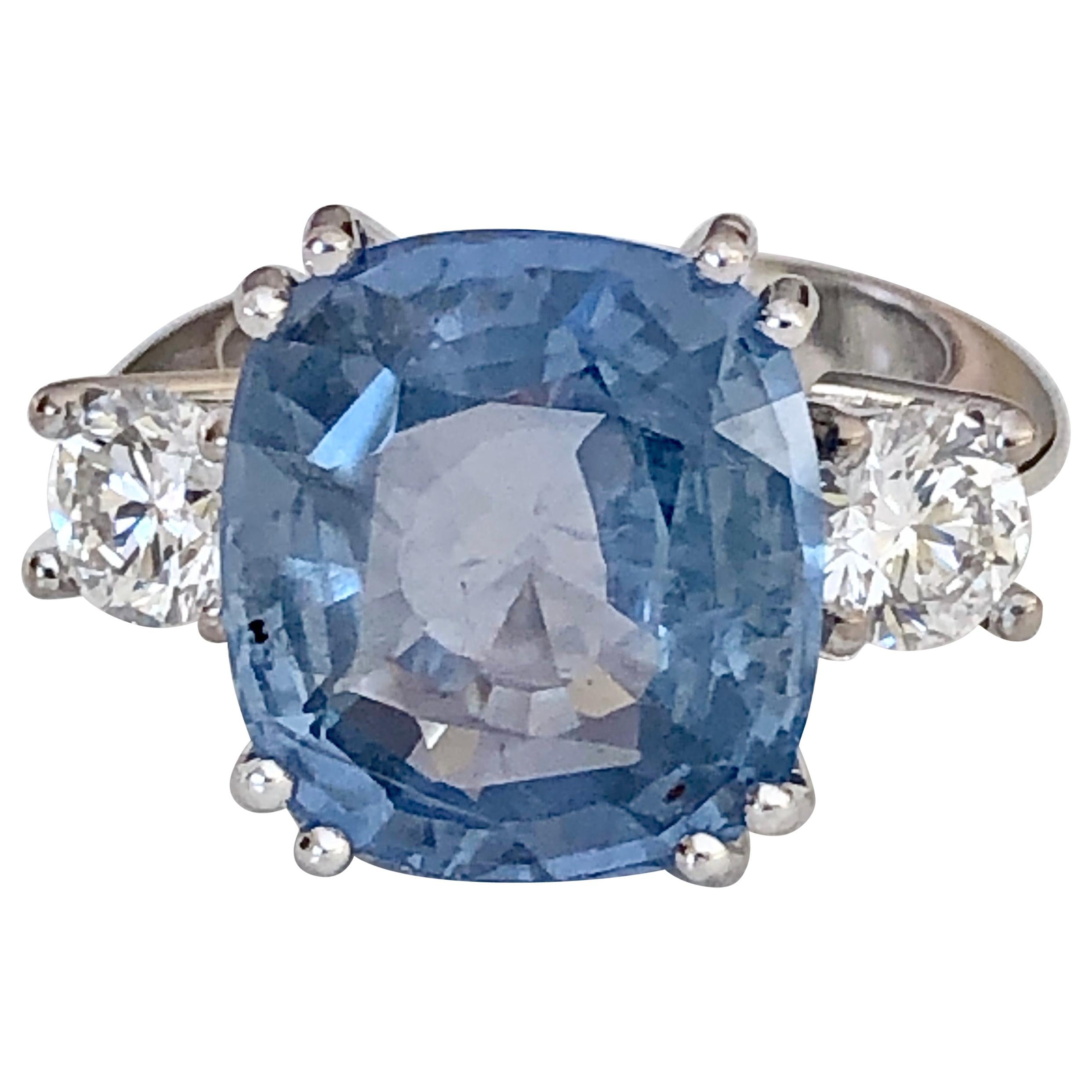 Emeralds Maravellous 13.10 Carat Unheated Ceylon Blue Sapphire Diamond Ring For Sale