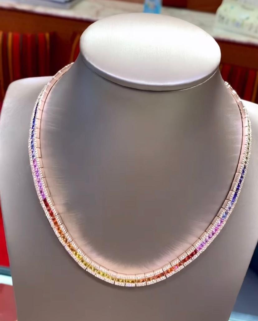 13.20 Carats Ceylon Sapphires  4.00 Ct Diamonds 18K Gold Necklace In New Condition For Sale In Massafra, IT