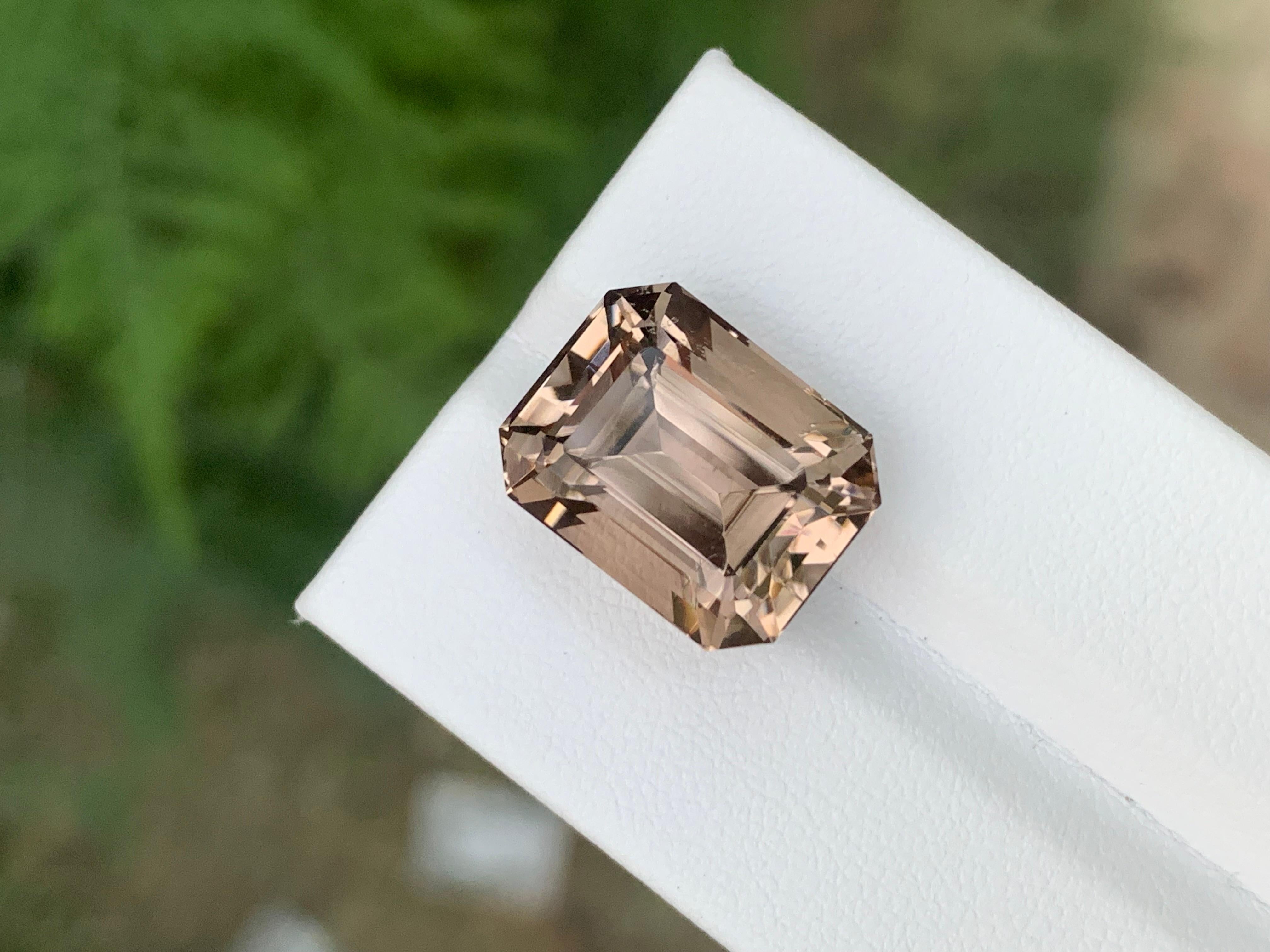 13,20 Karat Natürlicher loser Rauchquarz Edelstein (Smaragdschliff) im Angebot