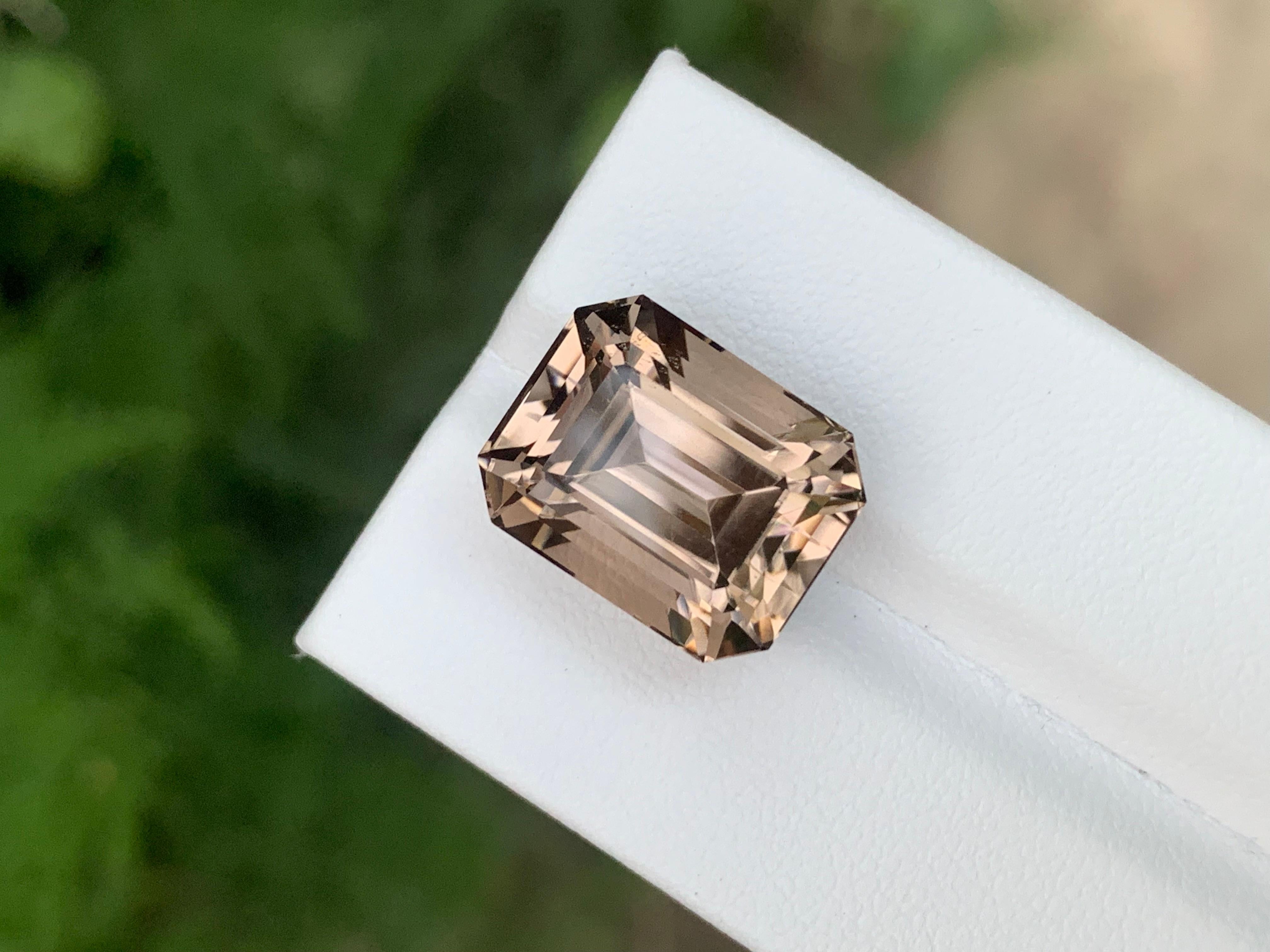 13,20 Karat Natürlicher loser Rauchquarz Edelstein für Damen oder Herren im Angebot