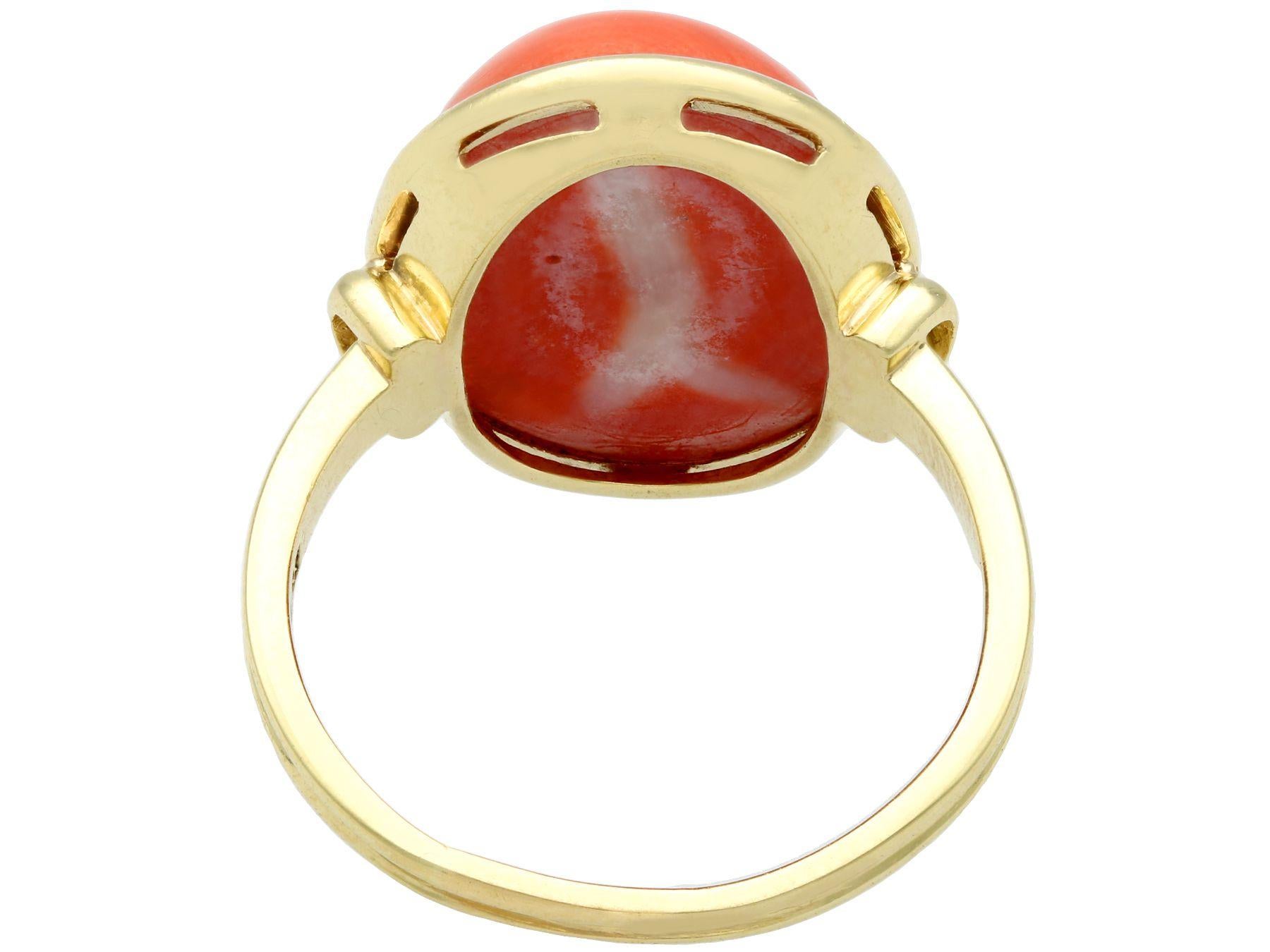Vintage 13.20 Carat Cabochon Cut Coral and Yellow Gold Ring, Circa 1950 In Excellent Condition For Sale In Jesmond, Newcastle Upon Tyne
