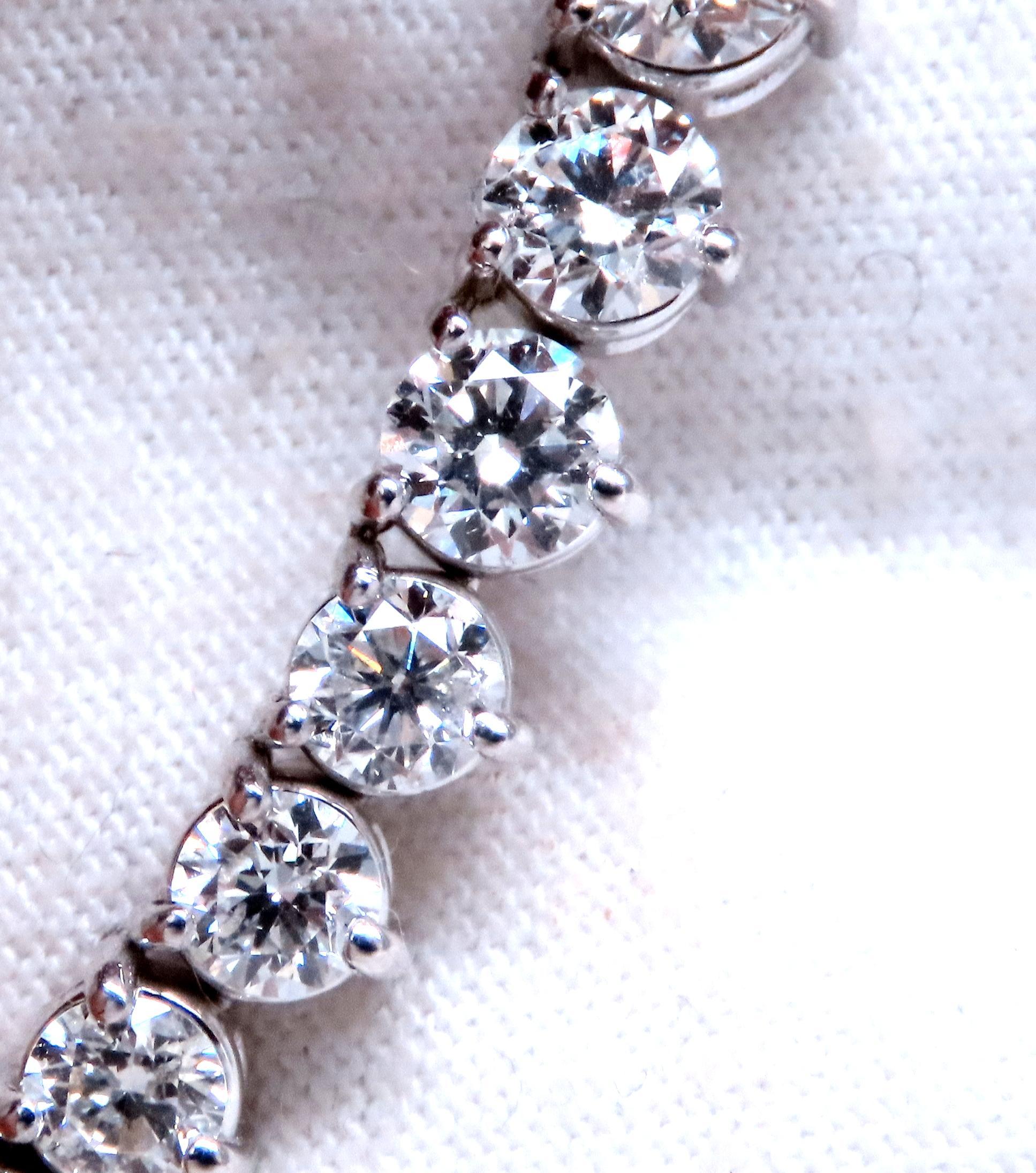Collier de diamants naturels de 13,20ct 
riviera classique 
0,50ct au centre 
couleur g-h clarté vs-2
14kt or blanc 22.7 grammes 18 pouces de long
Correctement calibré.
40 000,00 $ d'évaluation à accompagner