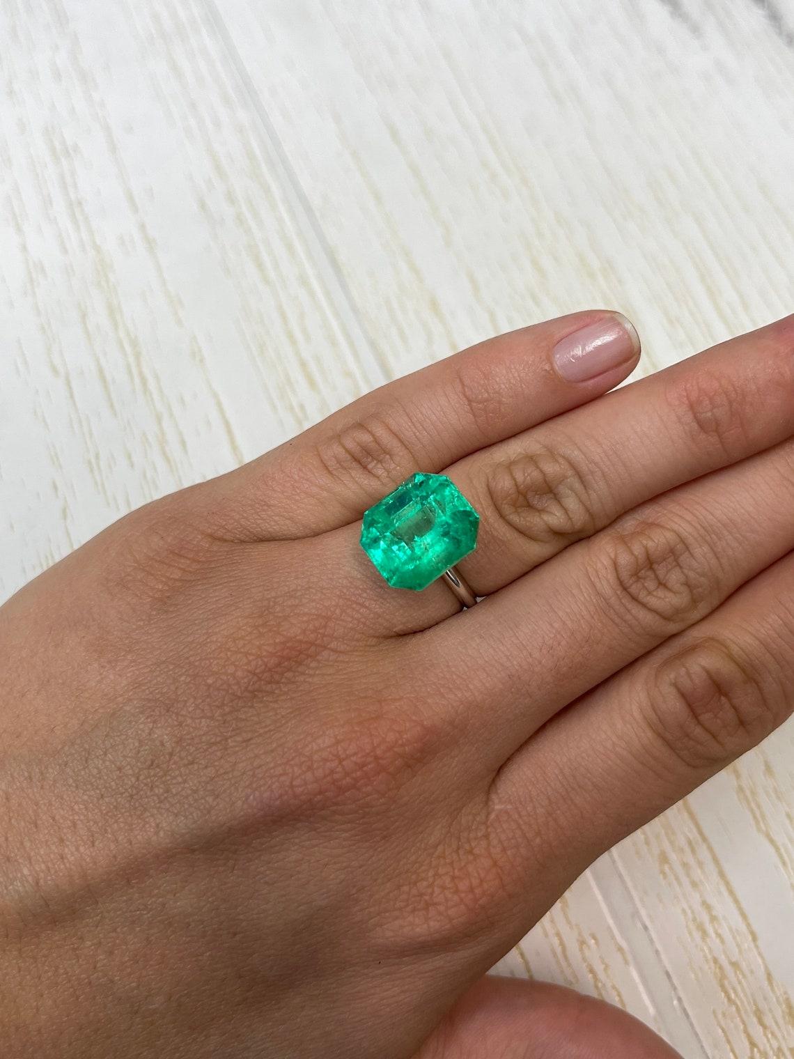 13.22ct GIA Muzo Yellowish Green Emerald Cut Gem 15x13 Genuine May Birthstone For Sale 1
