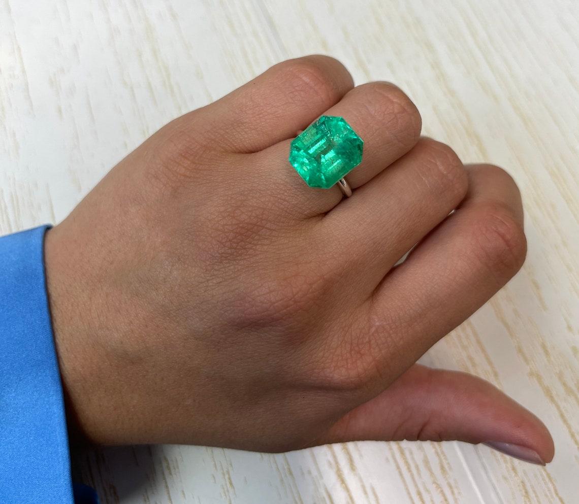 13.22ct GIA Muzo Yellowish Green Emerald Cut Gem 15x13 Genuine May Birthstone For Sale 3