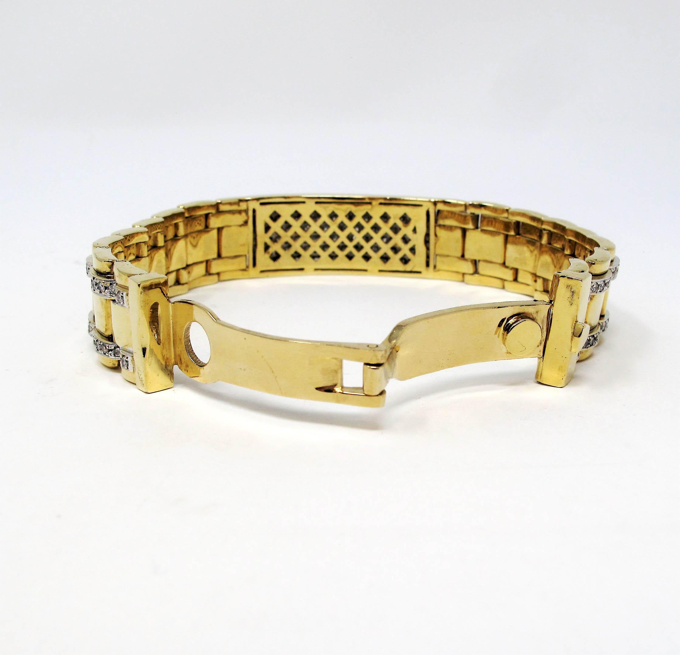 Contemporary 13.24 Carats Total Weight Princess Cut Diamond ID Link Bracelet in 14 Karat Gold For Sale