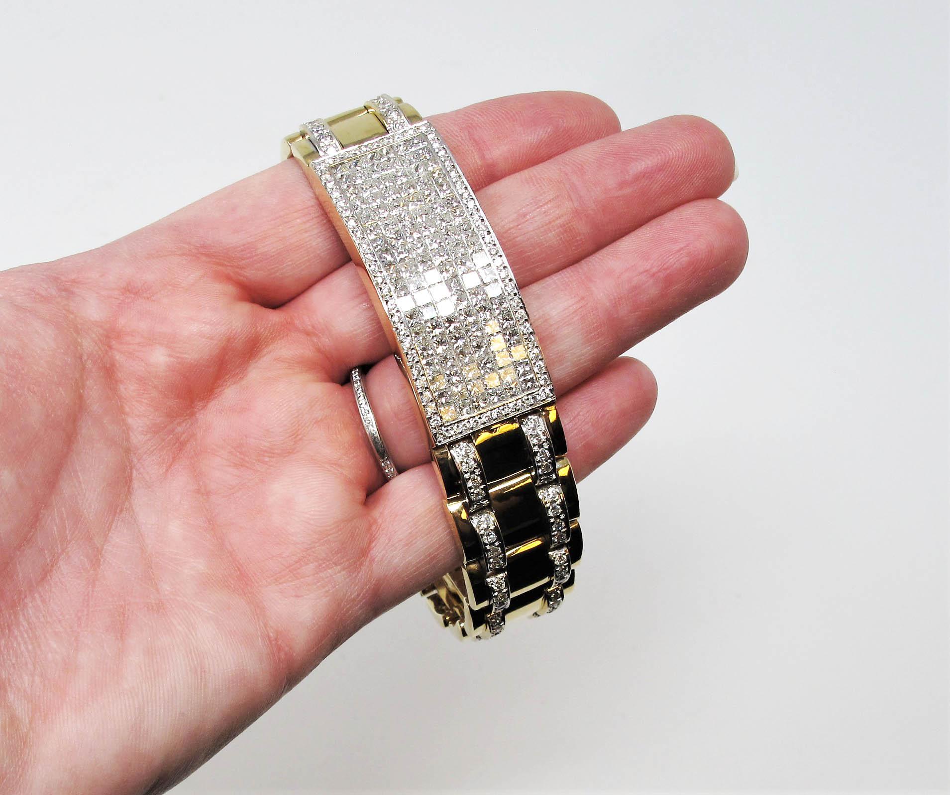 Men's 13.24 Carats Total Weight Princess Cut Diamond ID Link Bracelet in 14 Karat Gold For Sale