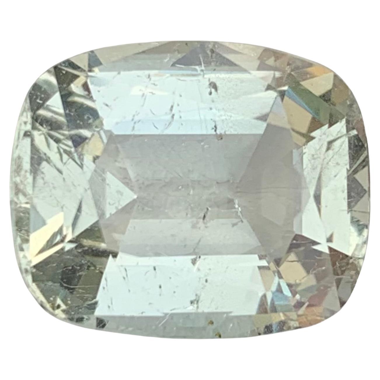 13.25 Carats Natural Heliodor Loose Gemstone Cushion Shape en vente