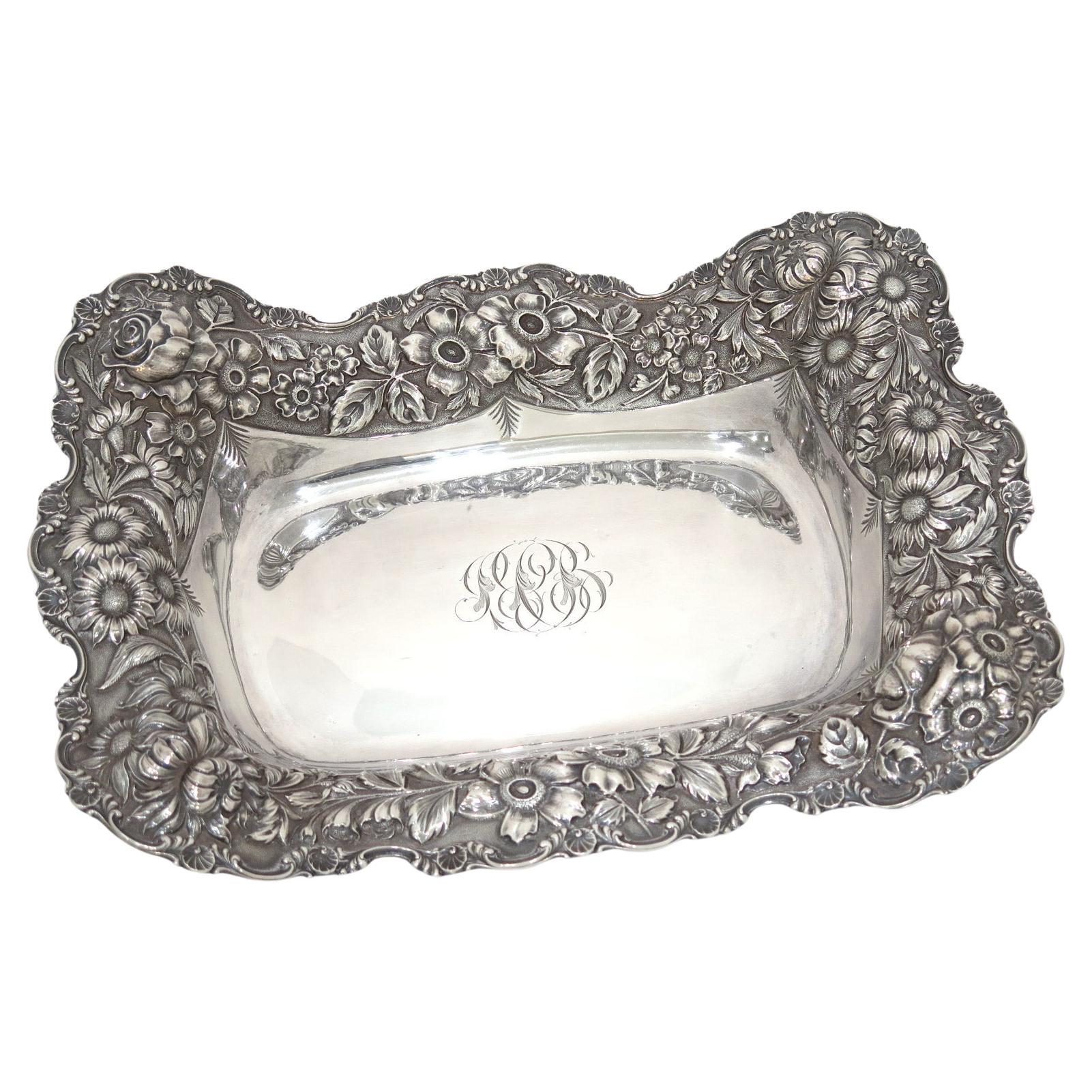 13.25 in - Sterling Silver Stieff Antique 1904-1909 Floral Repousse Serving Bowl For Sale