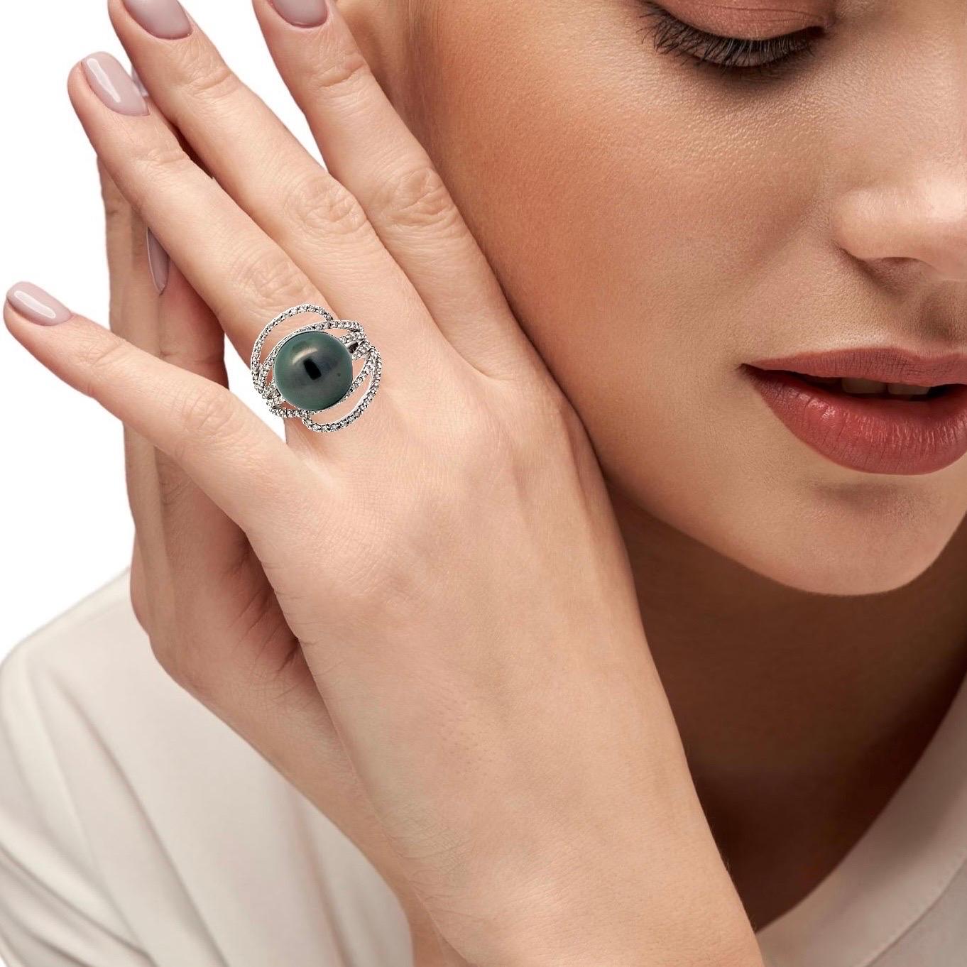 Round Cut 13.25MM Tahitian Pearl Cocktail Ring For Sale